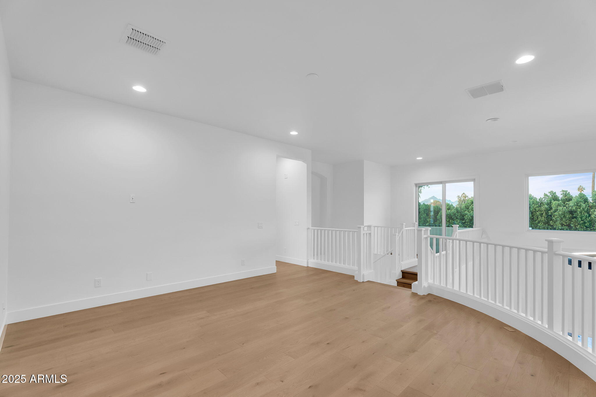 3918 E CRITTENDEN Lane