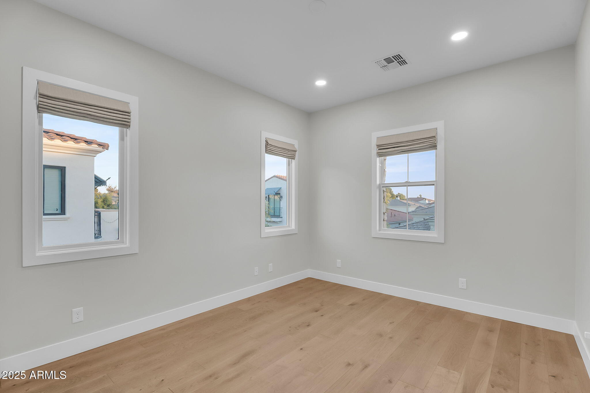 3918 E CRITTENDEN Lane