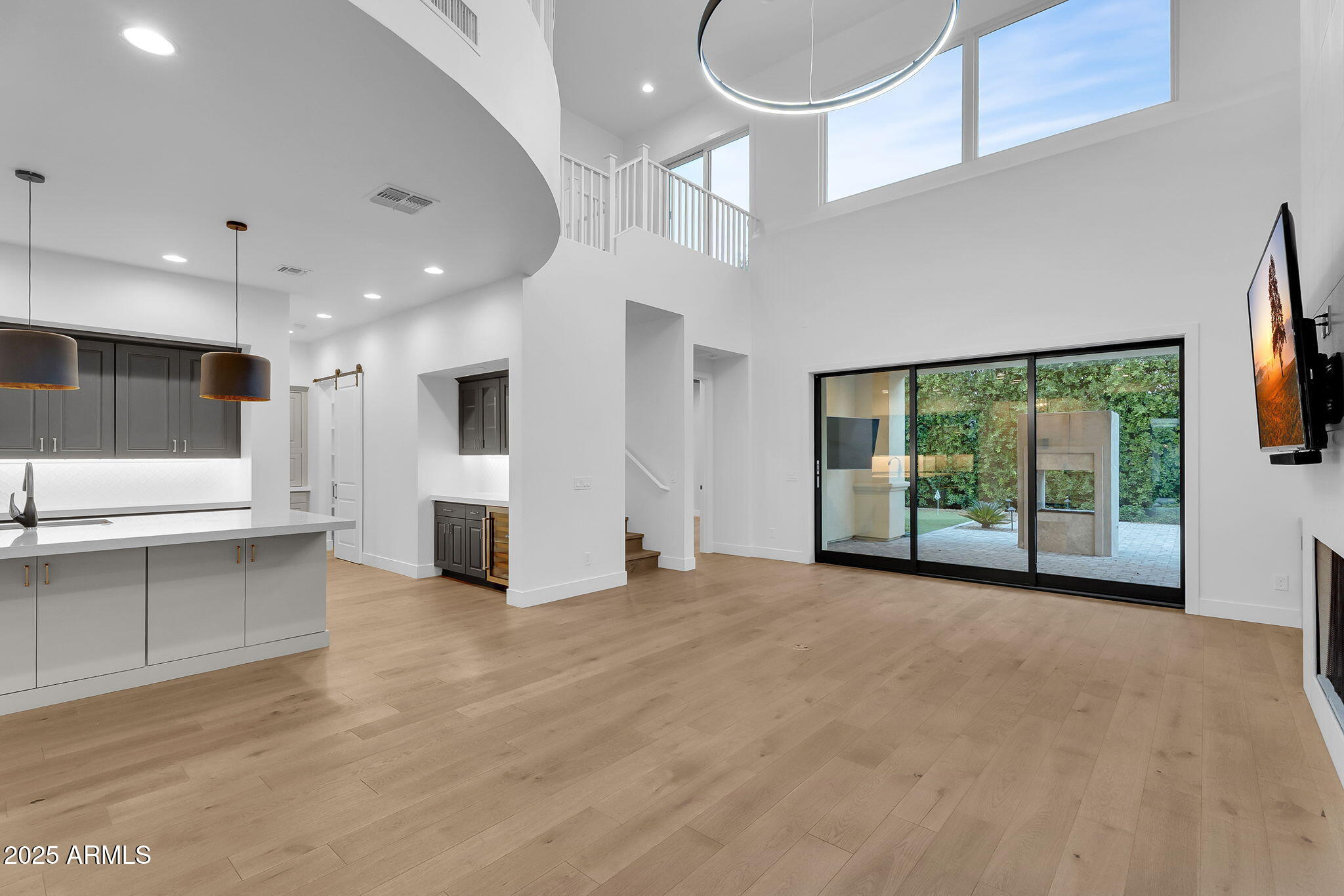 3918 E CRITTENDEN Lane