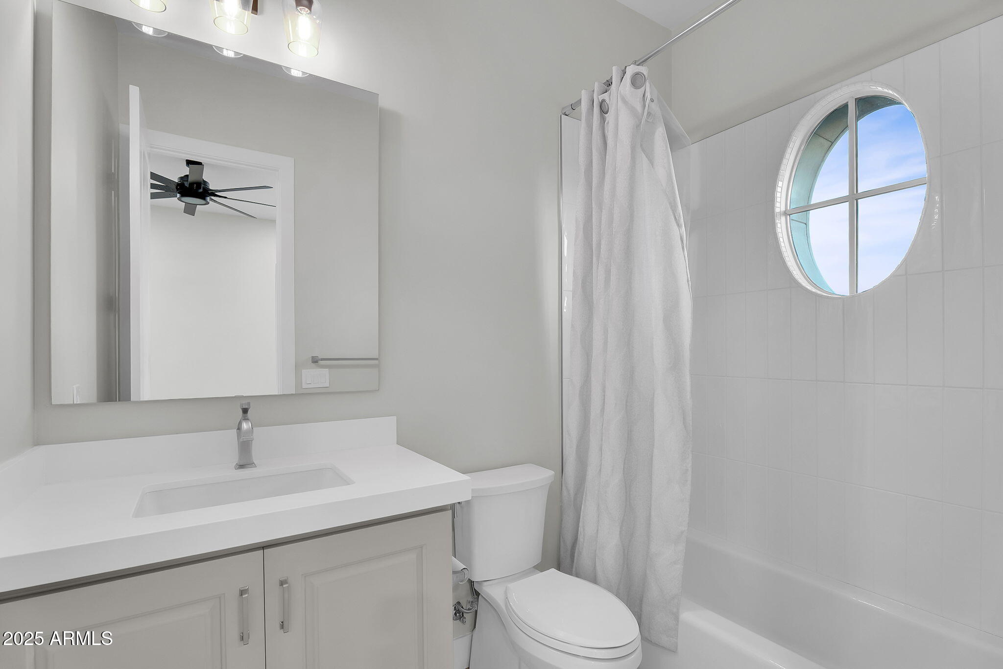 3918 E CRITTENDEN Lane