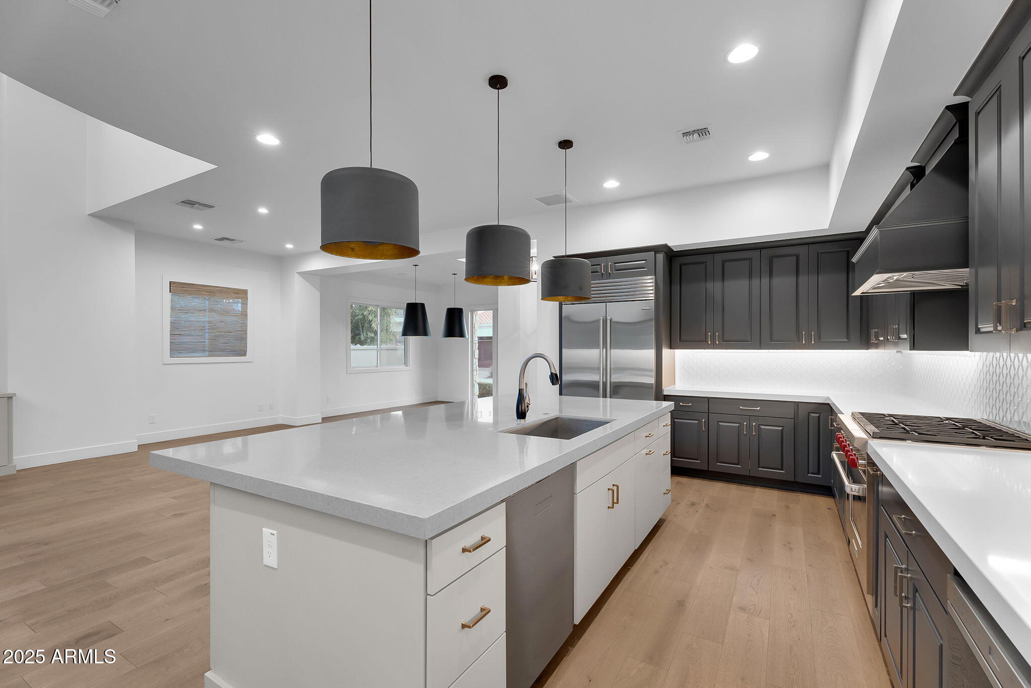 3918 E CRITTENDEN Lane