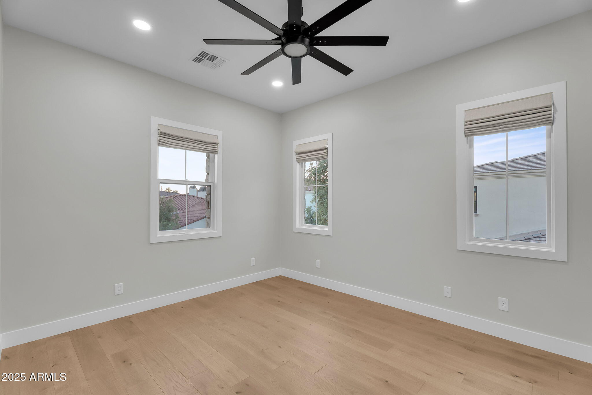 3918 E CRITTENDEN Lane