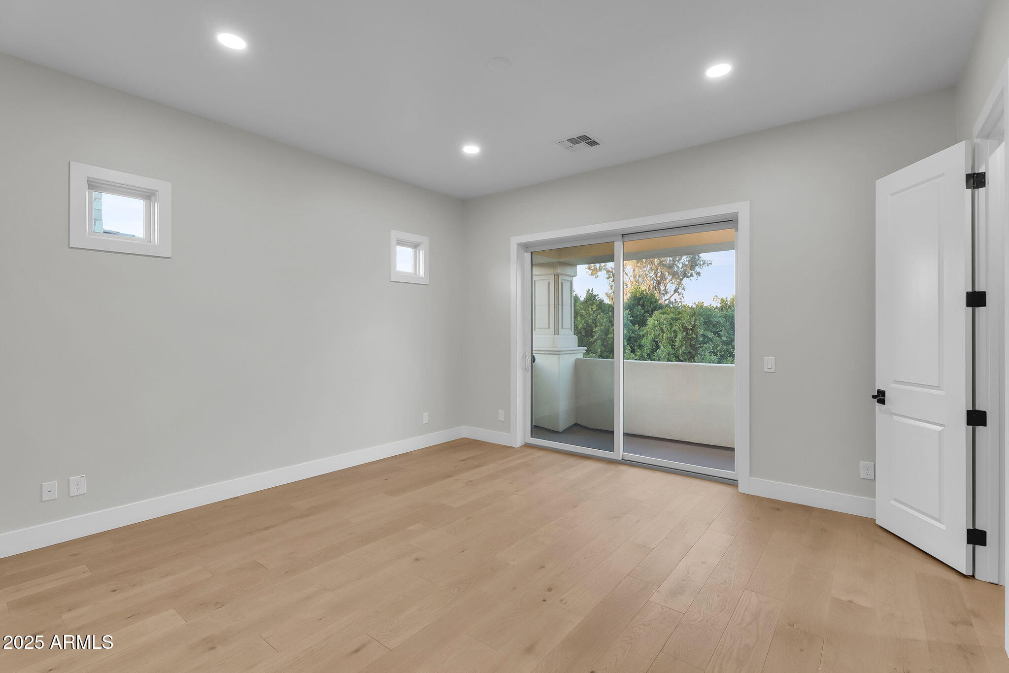 3918 E CRITTENDEN Lane