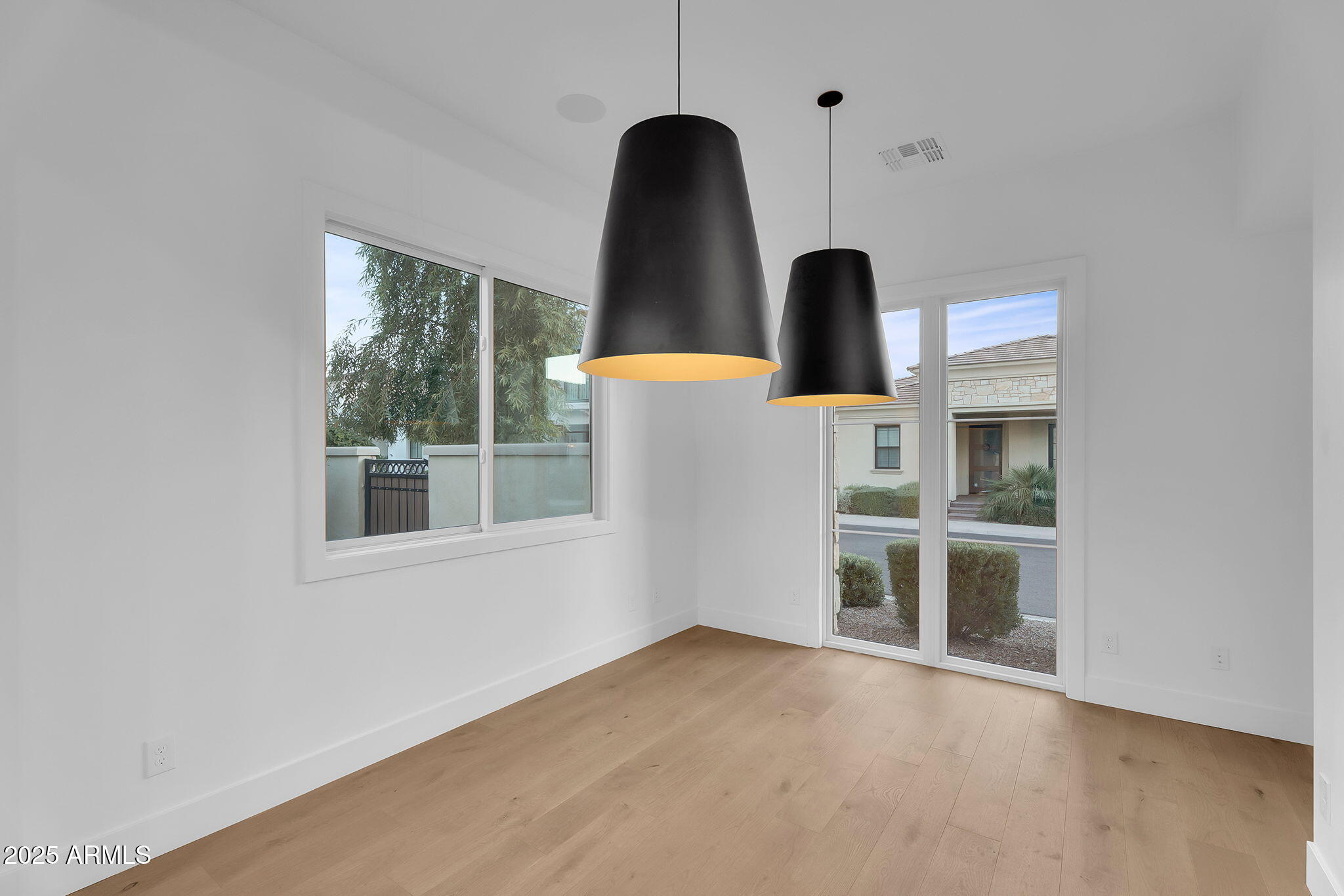 3918 E CRITTENDEN Lane