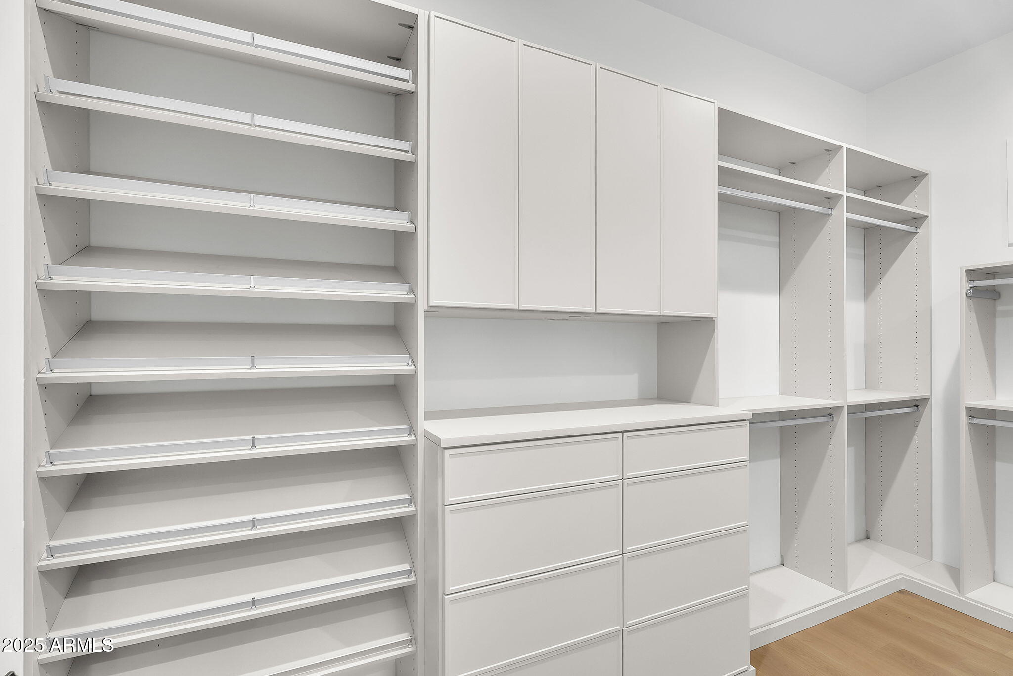 3918 E CRITTENDEN Lane