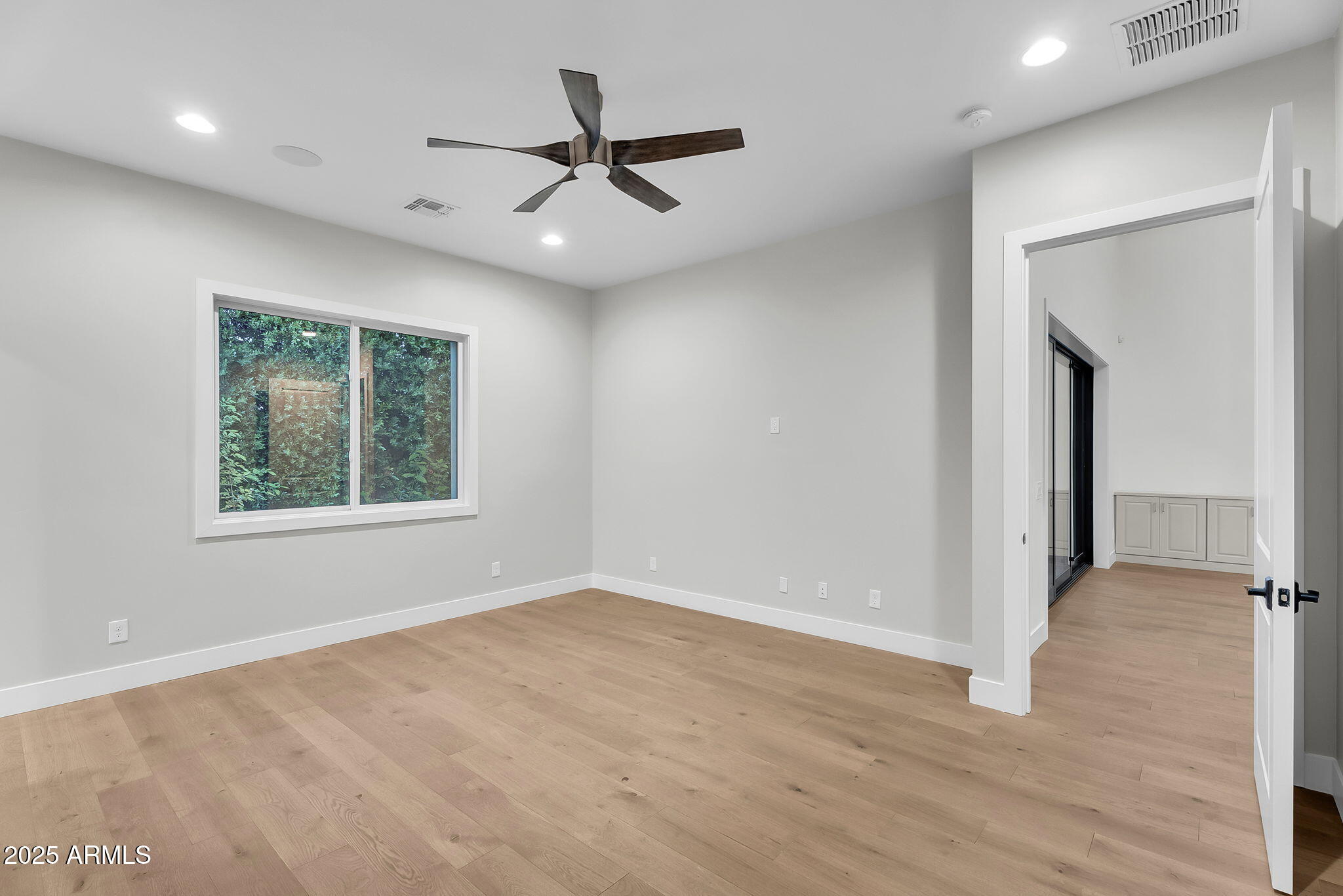 3918 E CRITTENDEN Lane