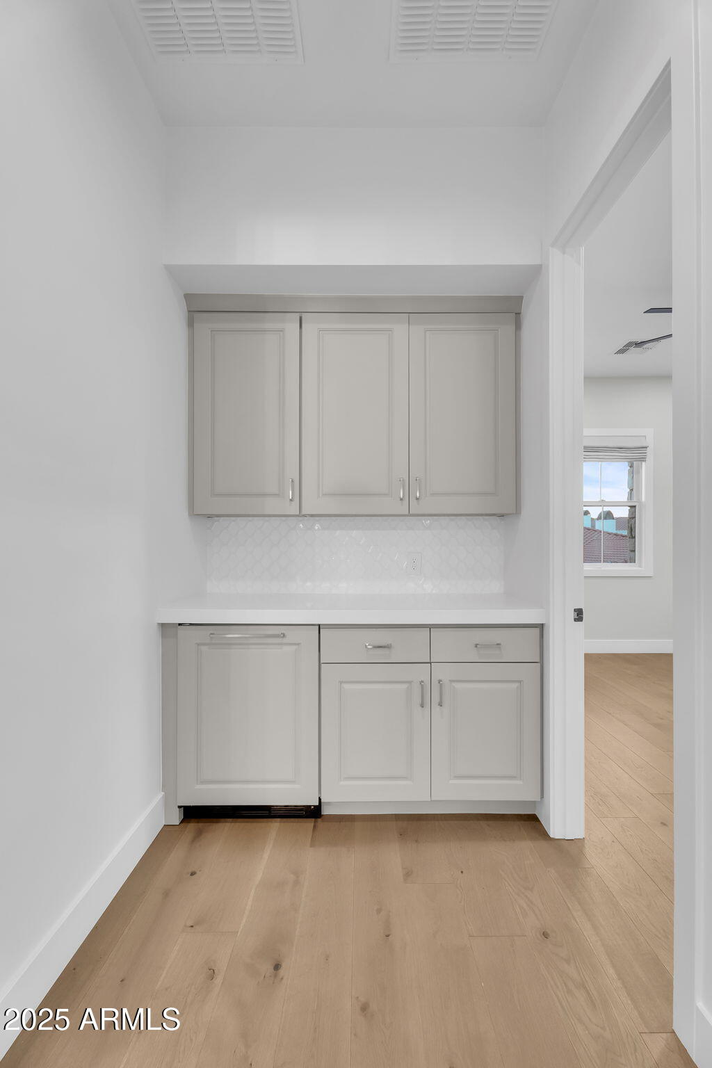 3918 E CRITTENDEN Lane