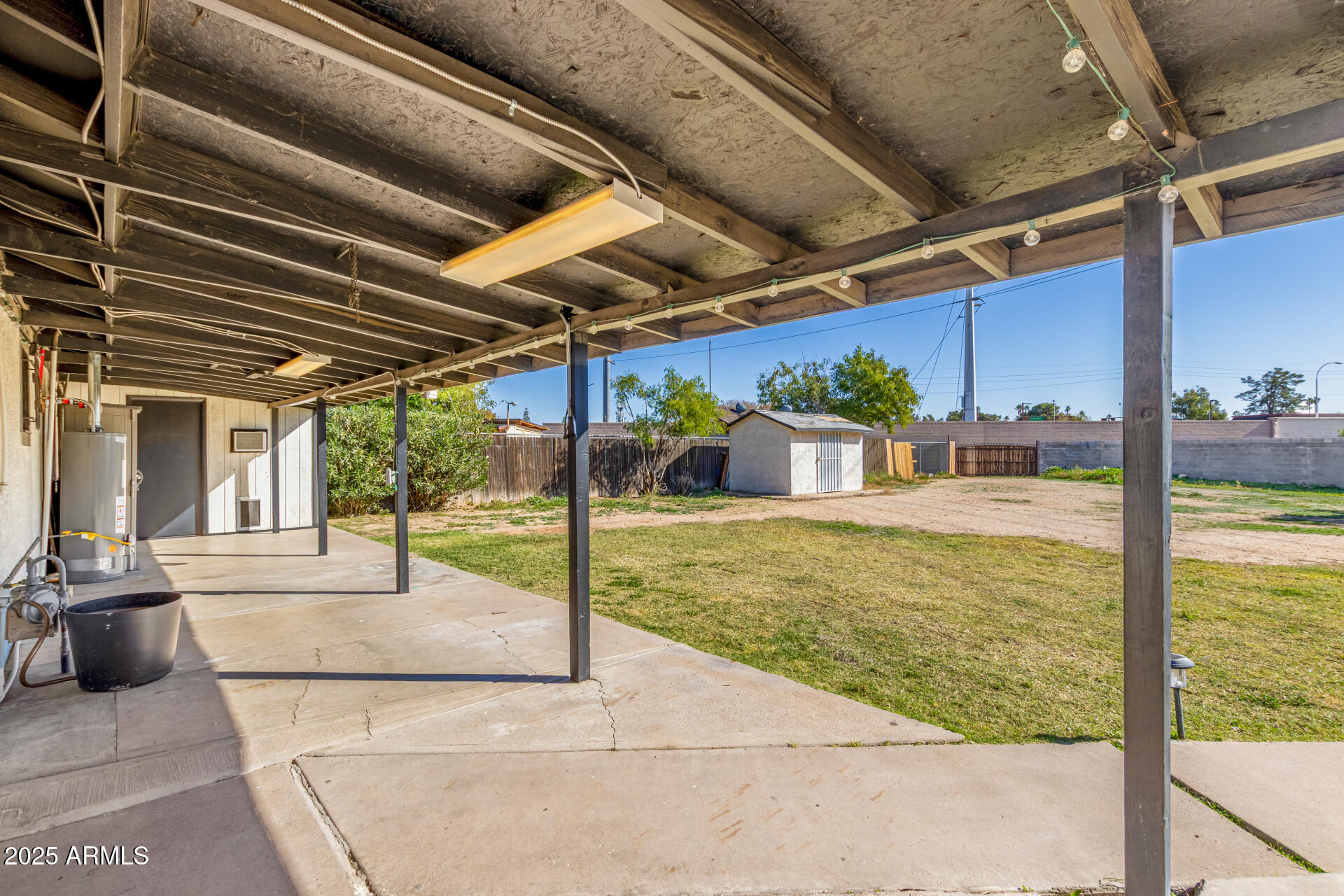 4713 E HIDALGO Avenue