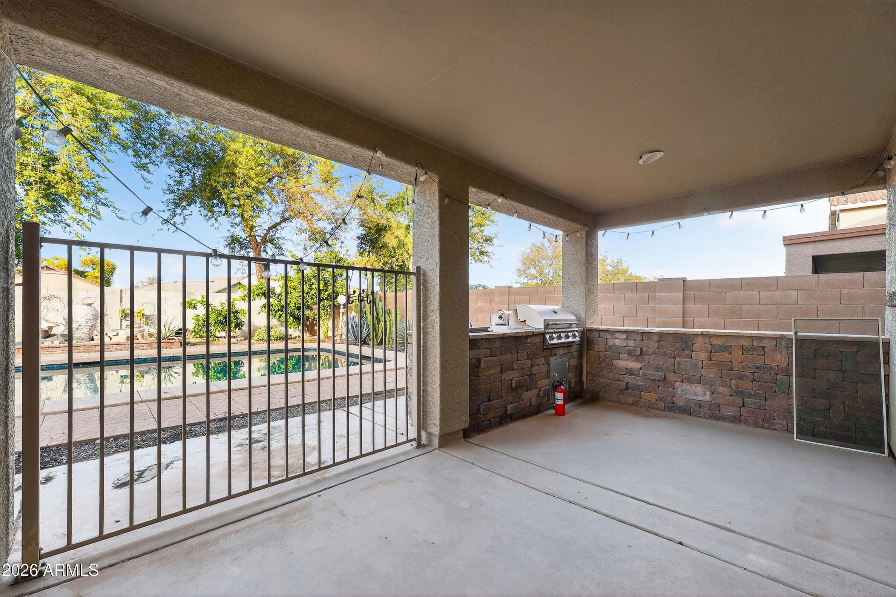 3850 E Longhorn Street