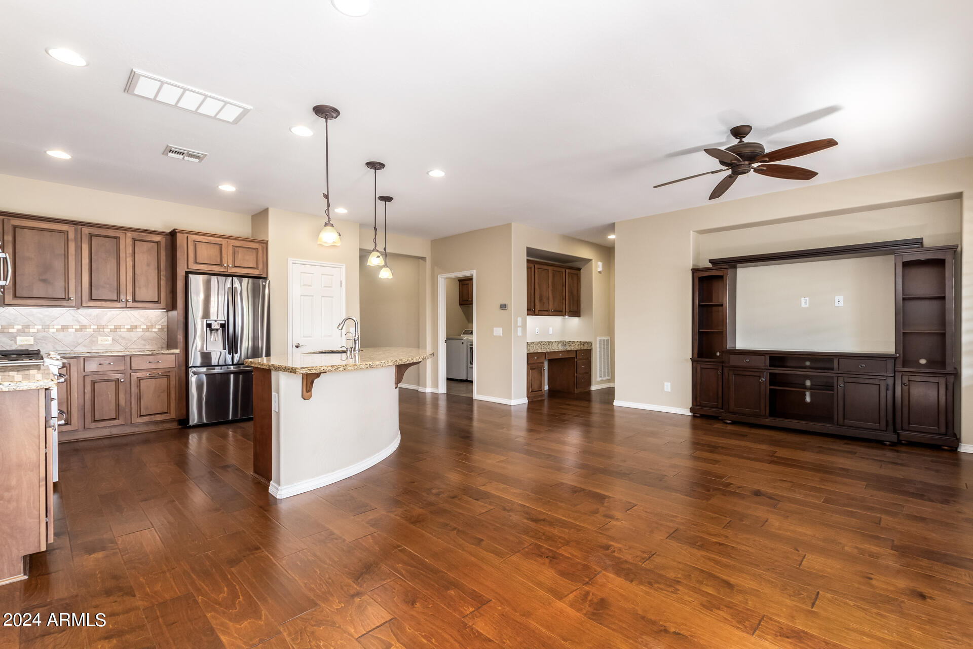 120 E CAMELLIA Way