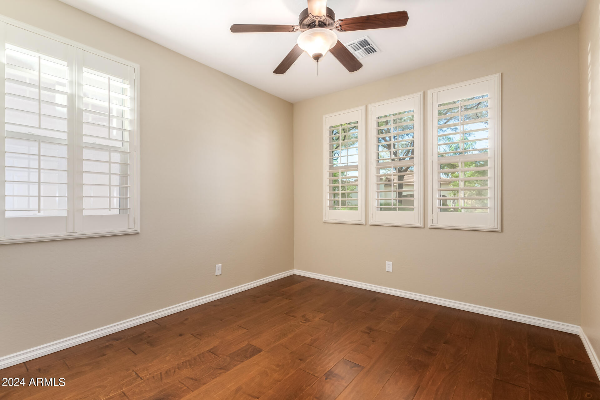 120 E CAMELLIA Way