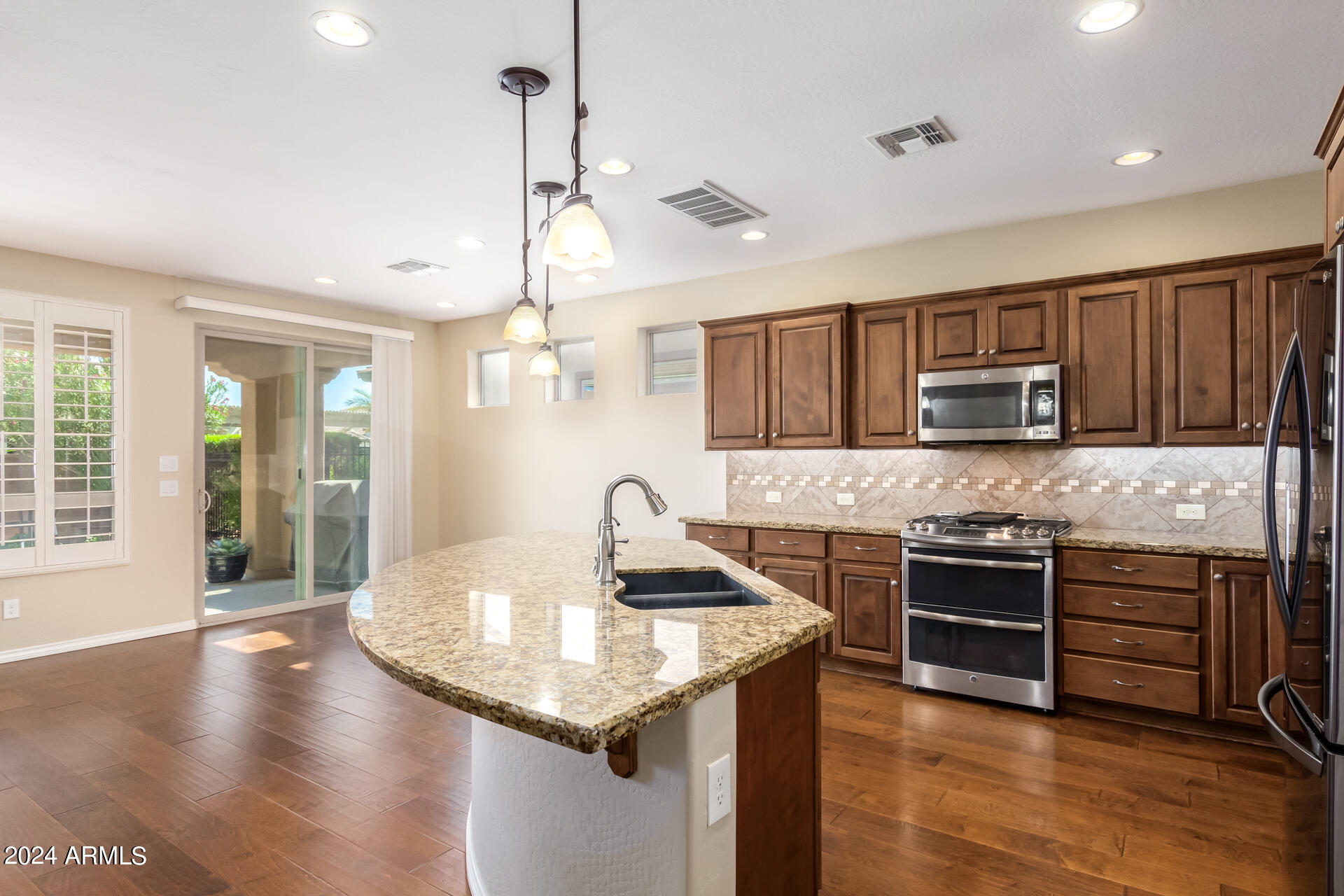 120 E CAMELLIA Way