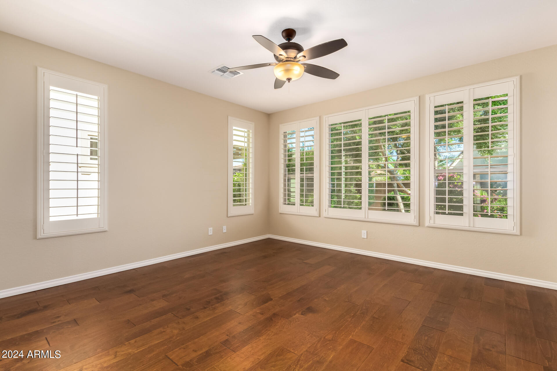 120 E CAMELLIA Way