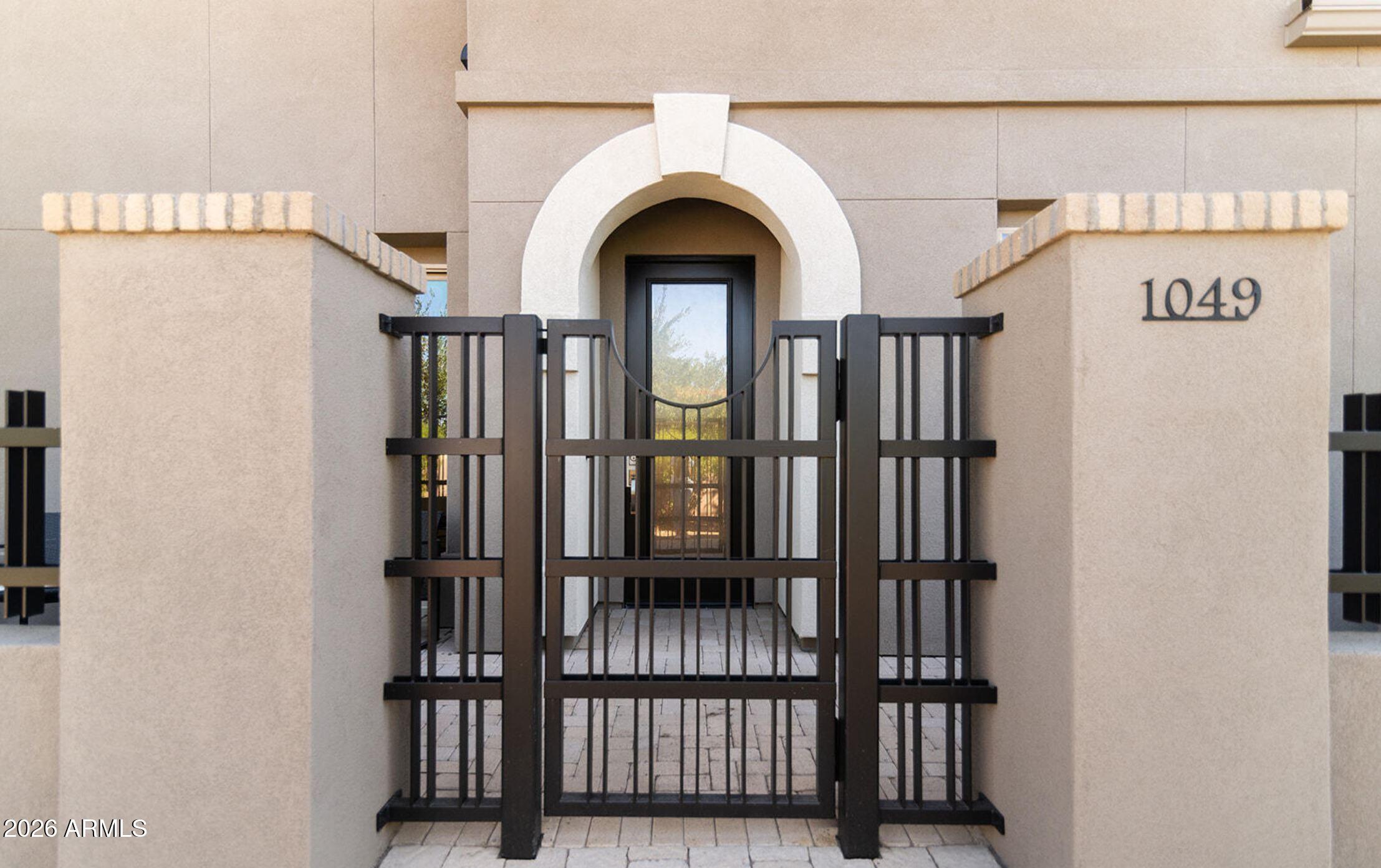 6565 E THOMAS Road 1049