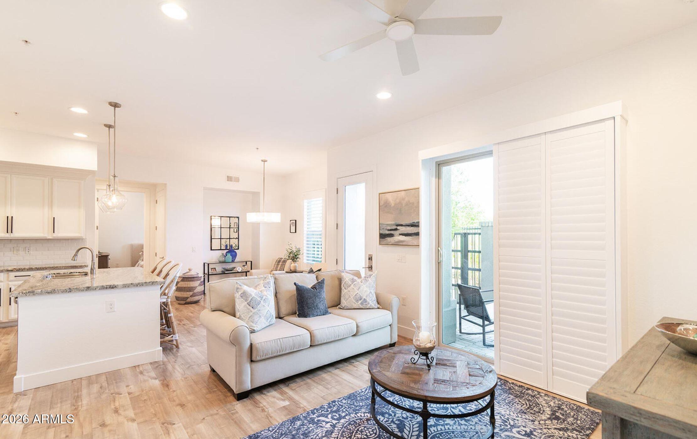 6565 E THOMAS Road 1049