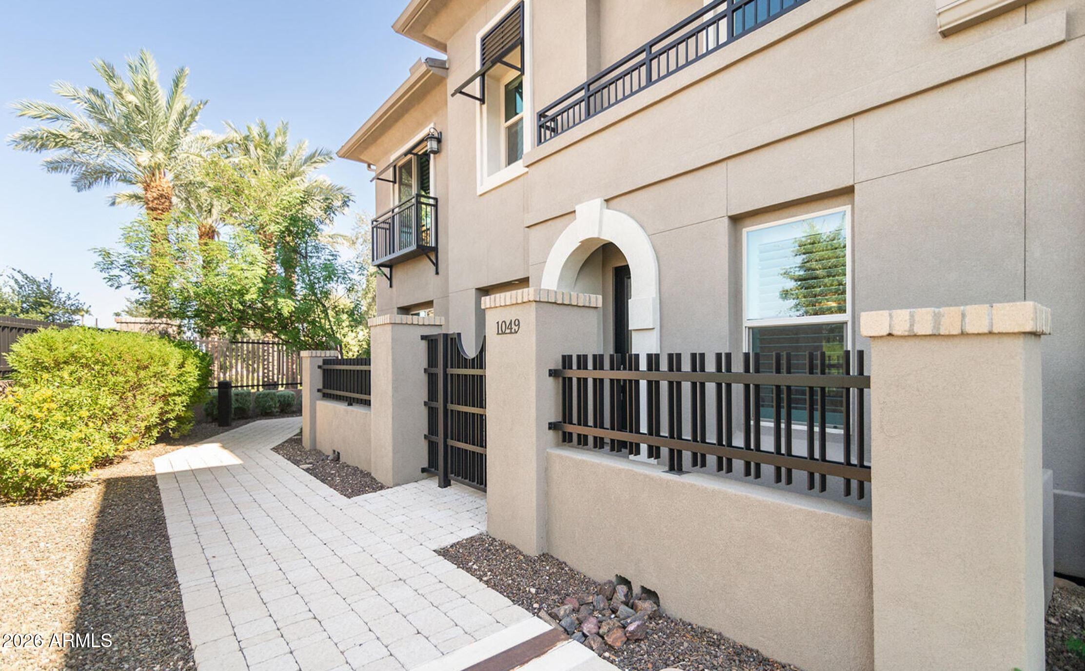 6565 E THOMAS Road 1049