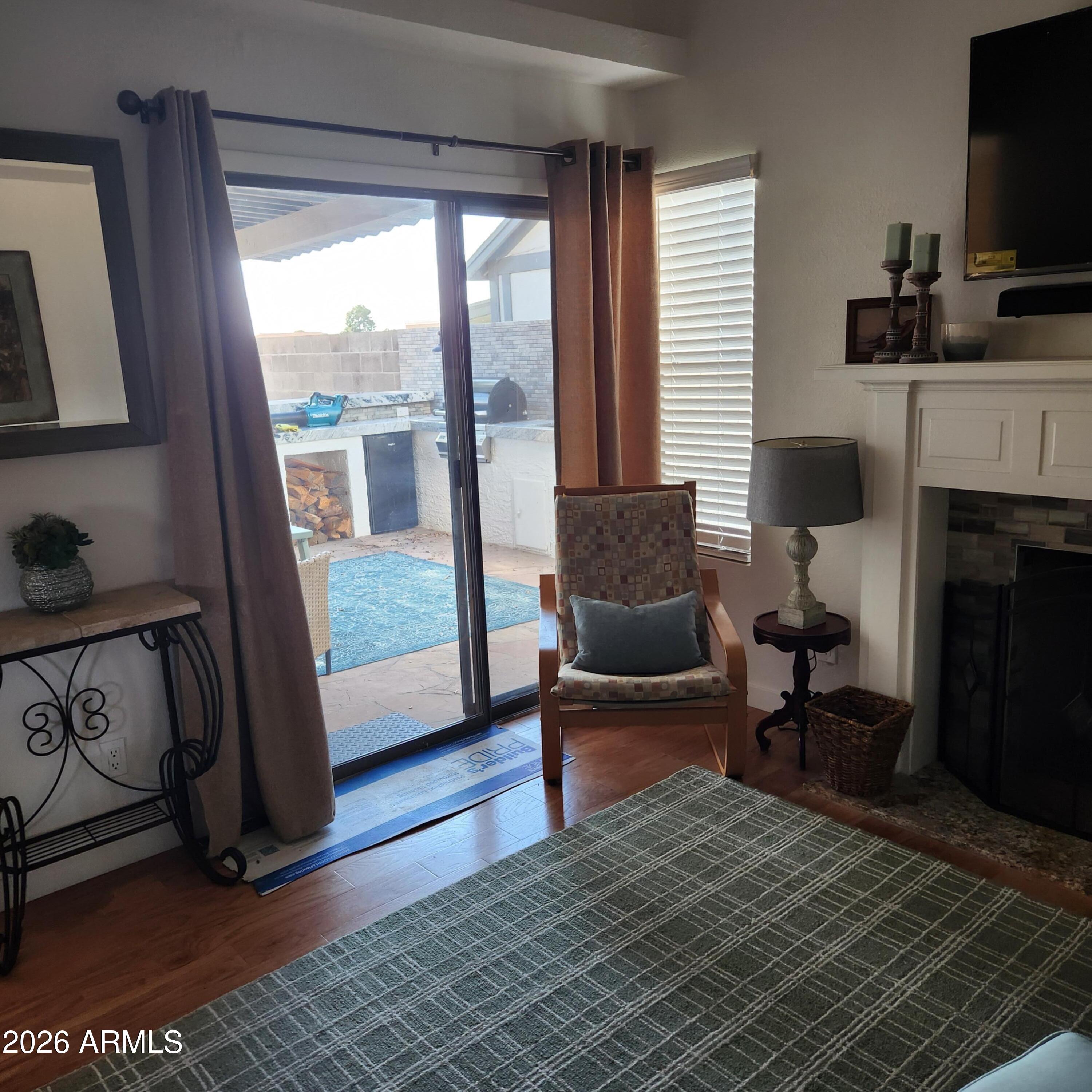 321 W Montoya Lane