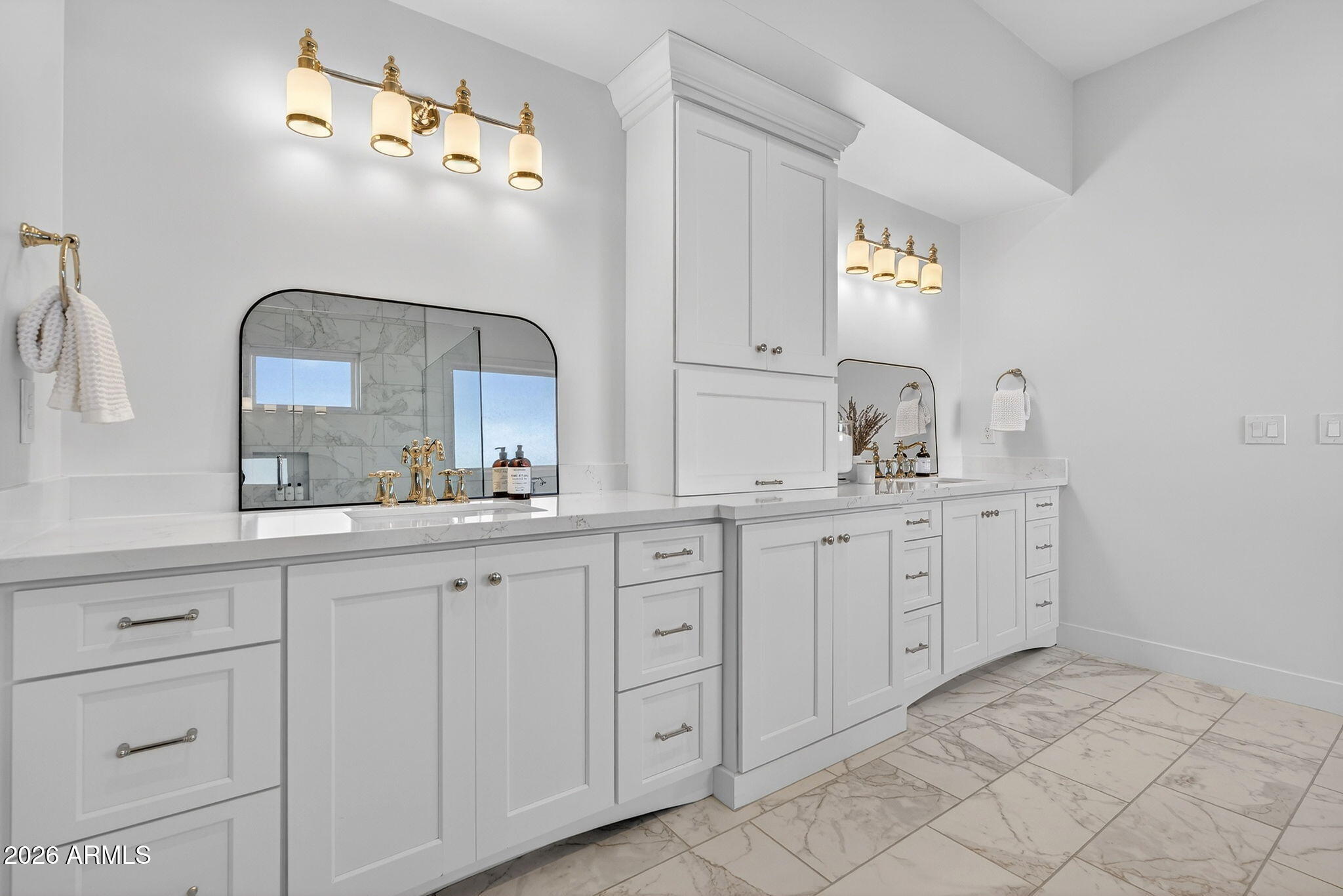 3906 E CRITTENDEN Lane