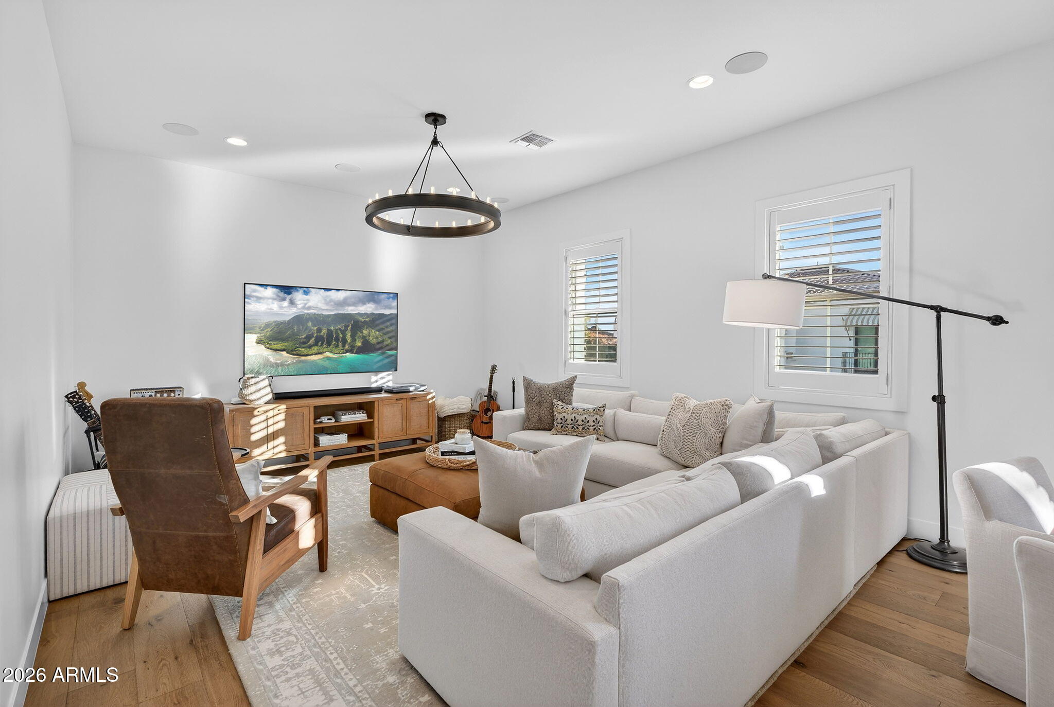 3906 E CRITTENDEN Lane