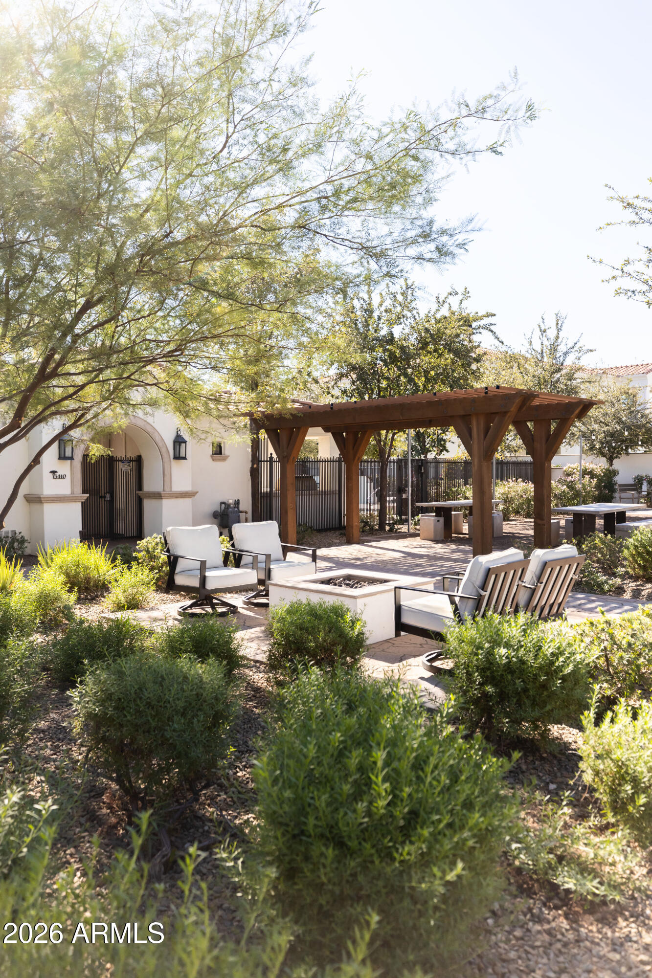 3906 E CRITTENDEN Lane