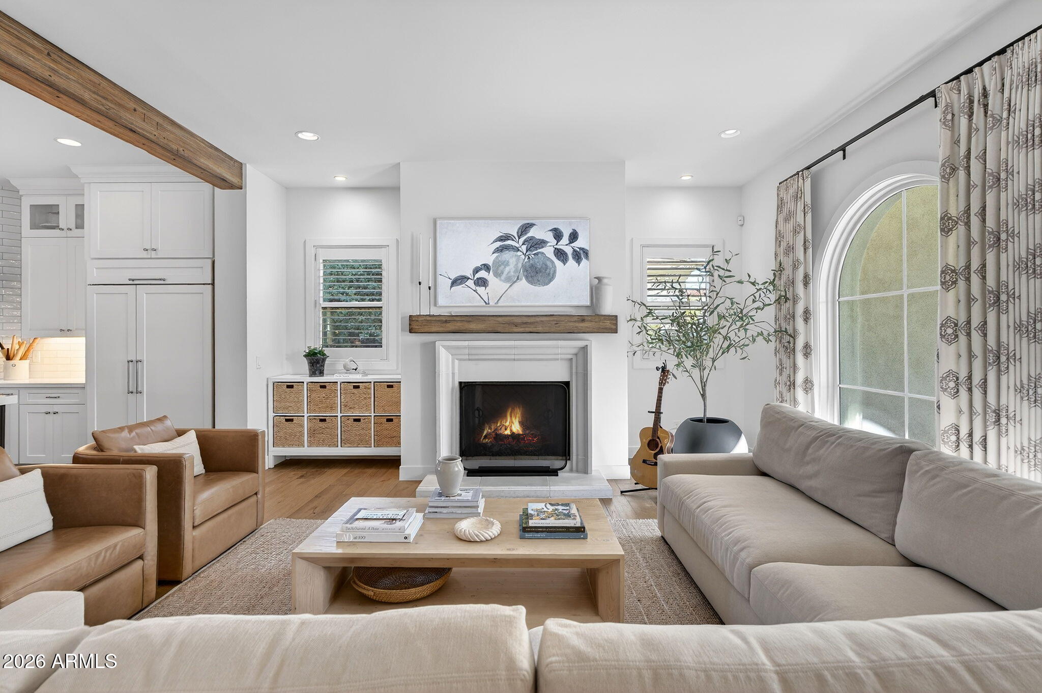 3906 E CRITTENDEN Lane