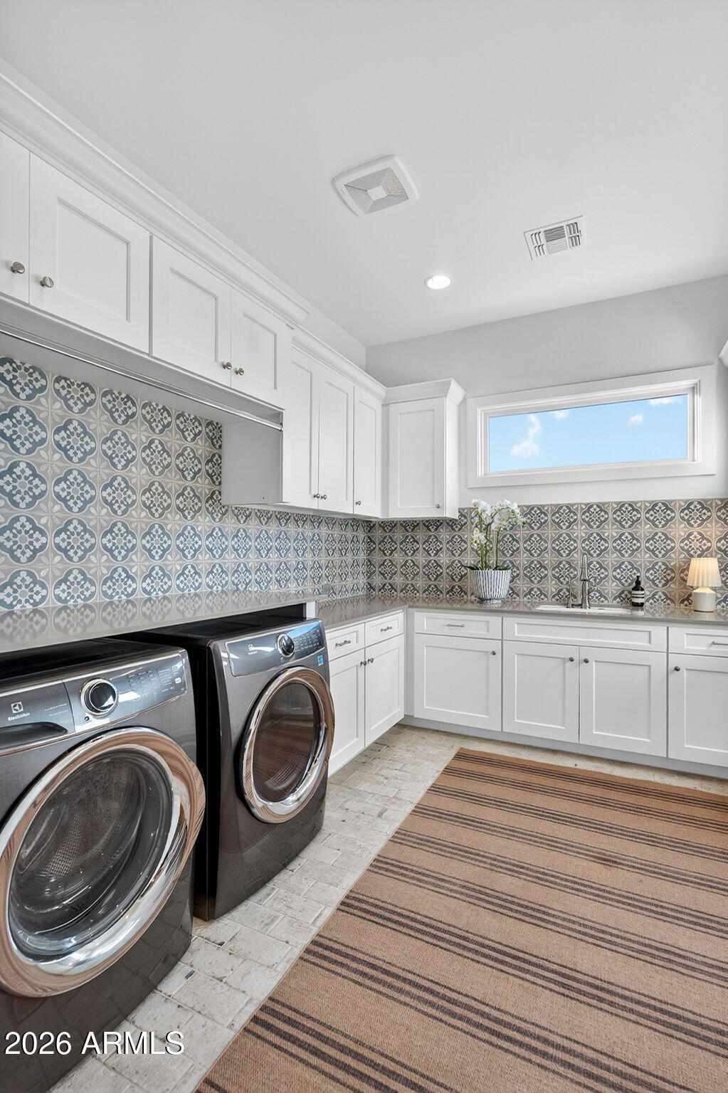 3906 E CRITTENDEN Lane