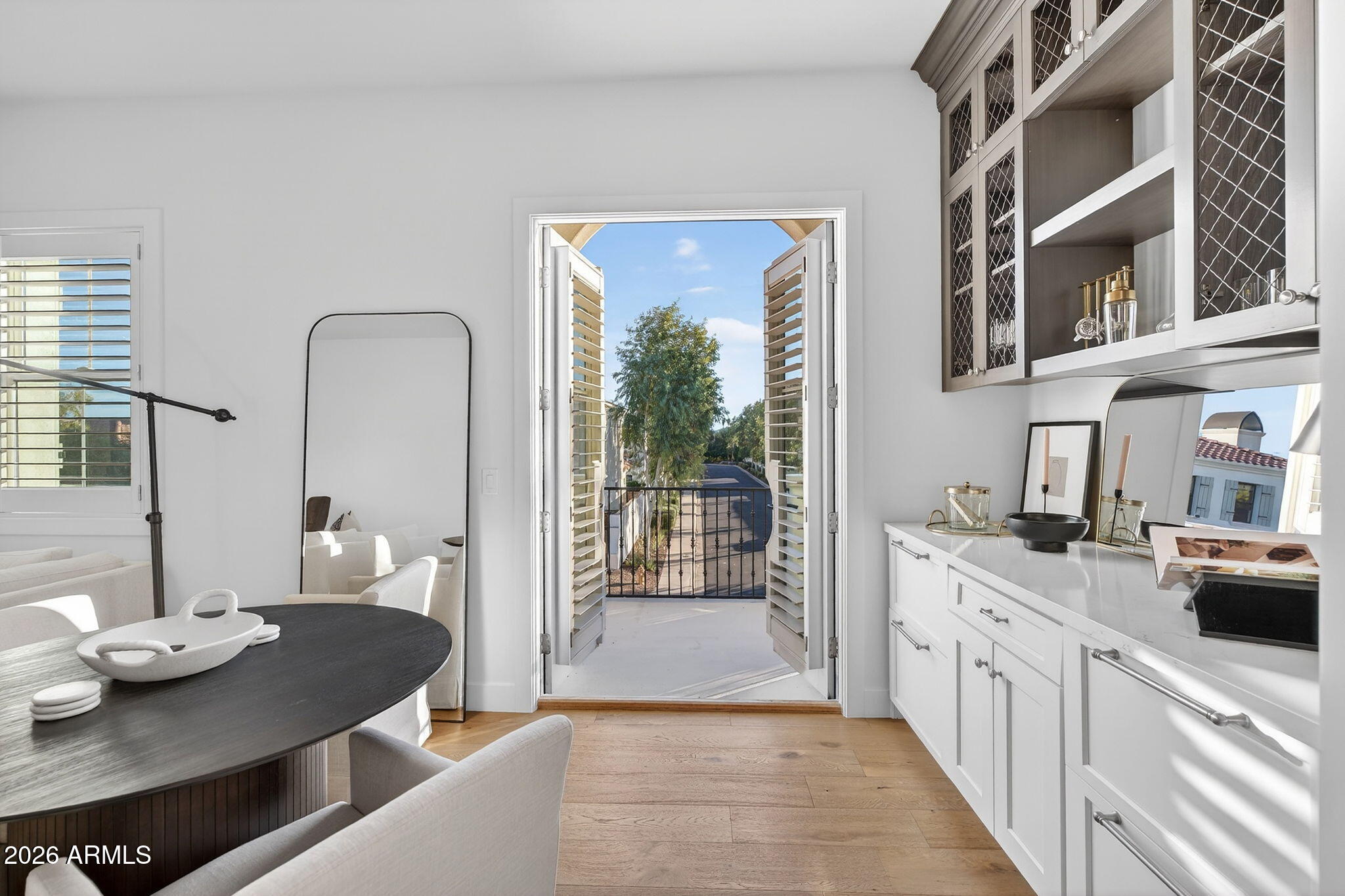 3906 E CRITTENDEN Lane