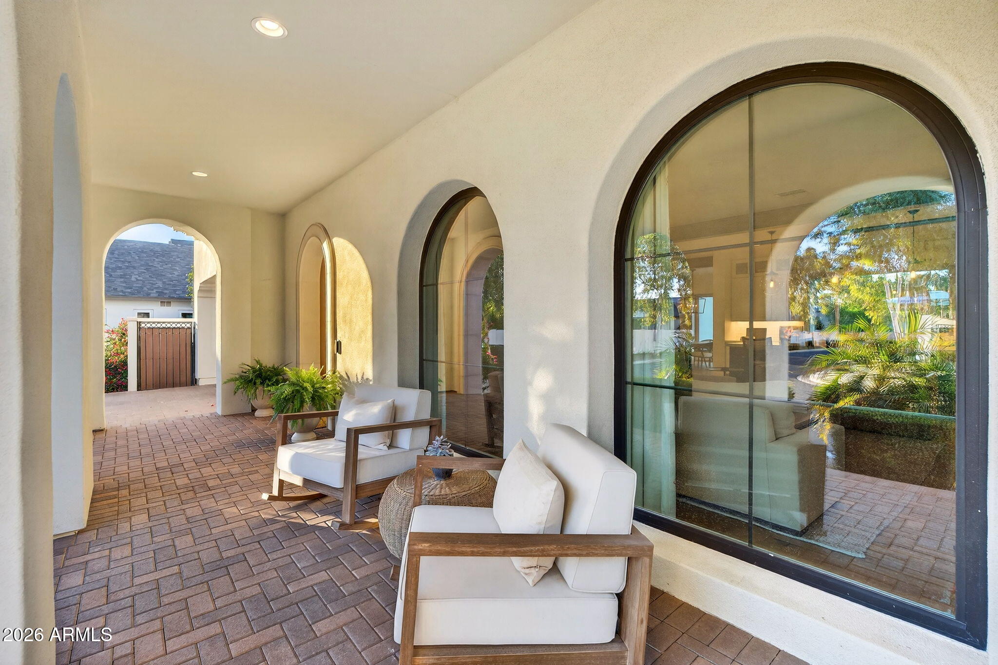 3906 E CRITTENDEN Lane