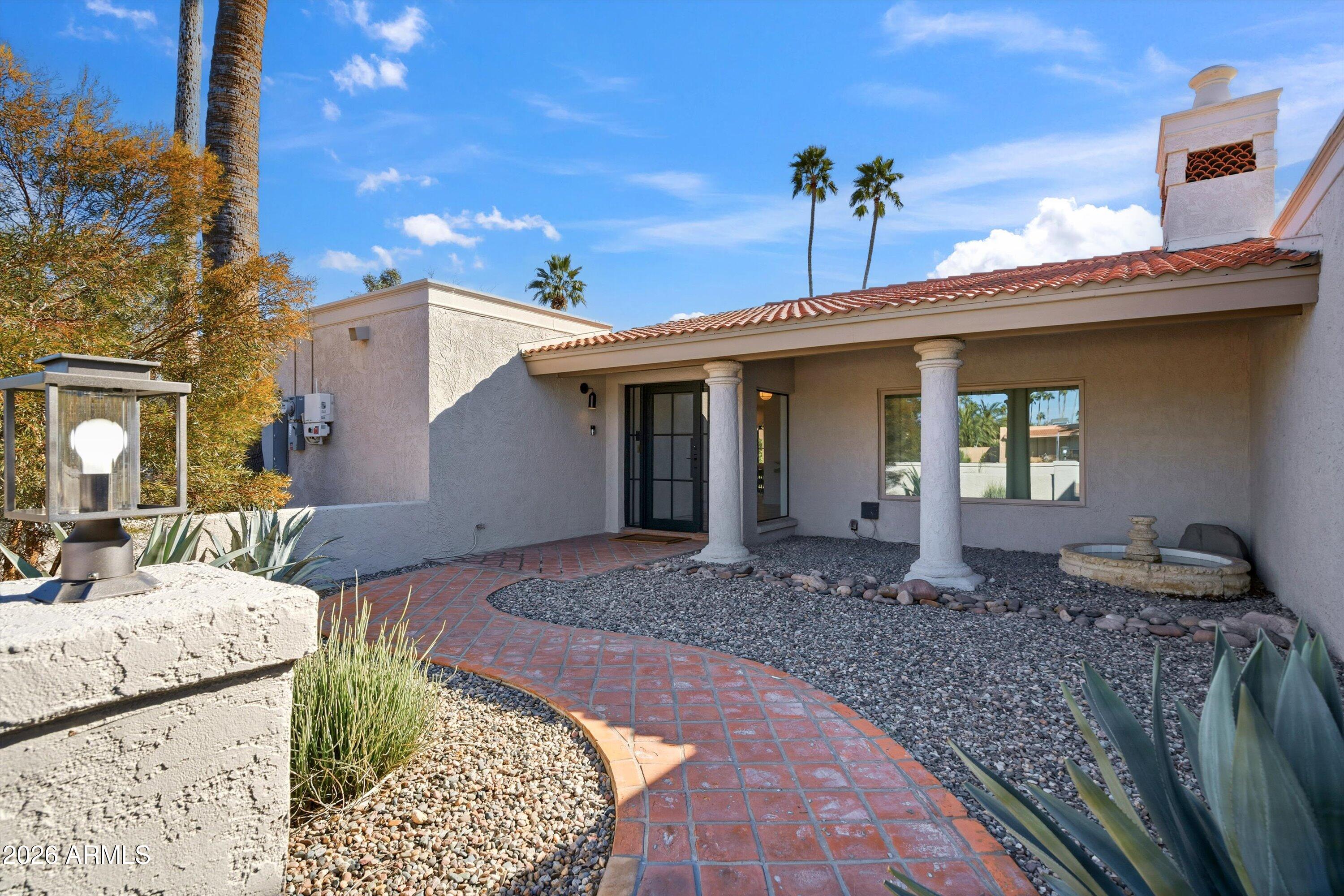 7001 E THUNDERBIRD Road