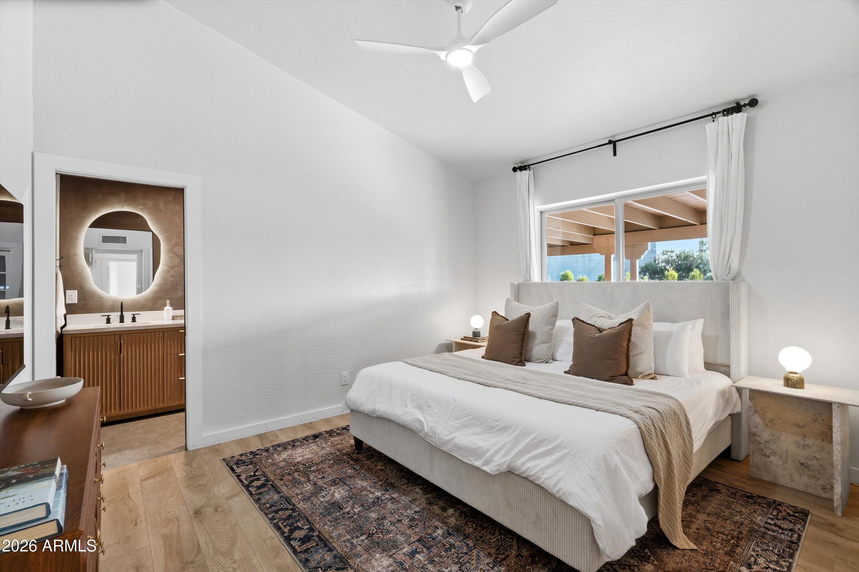 7001 E THUNDERBIRD Road