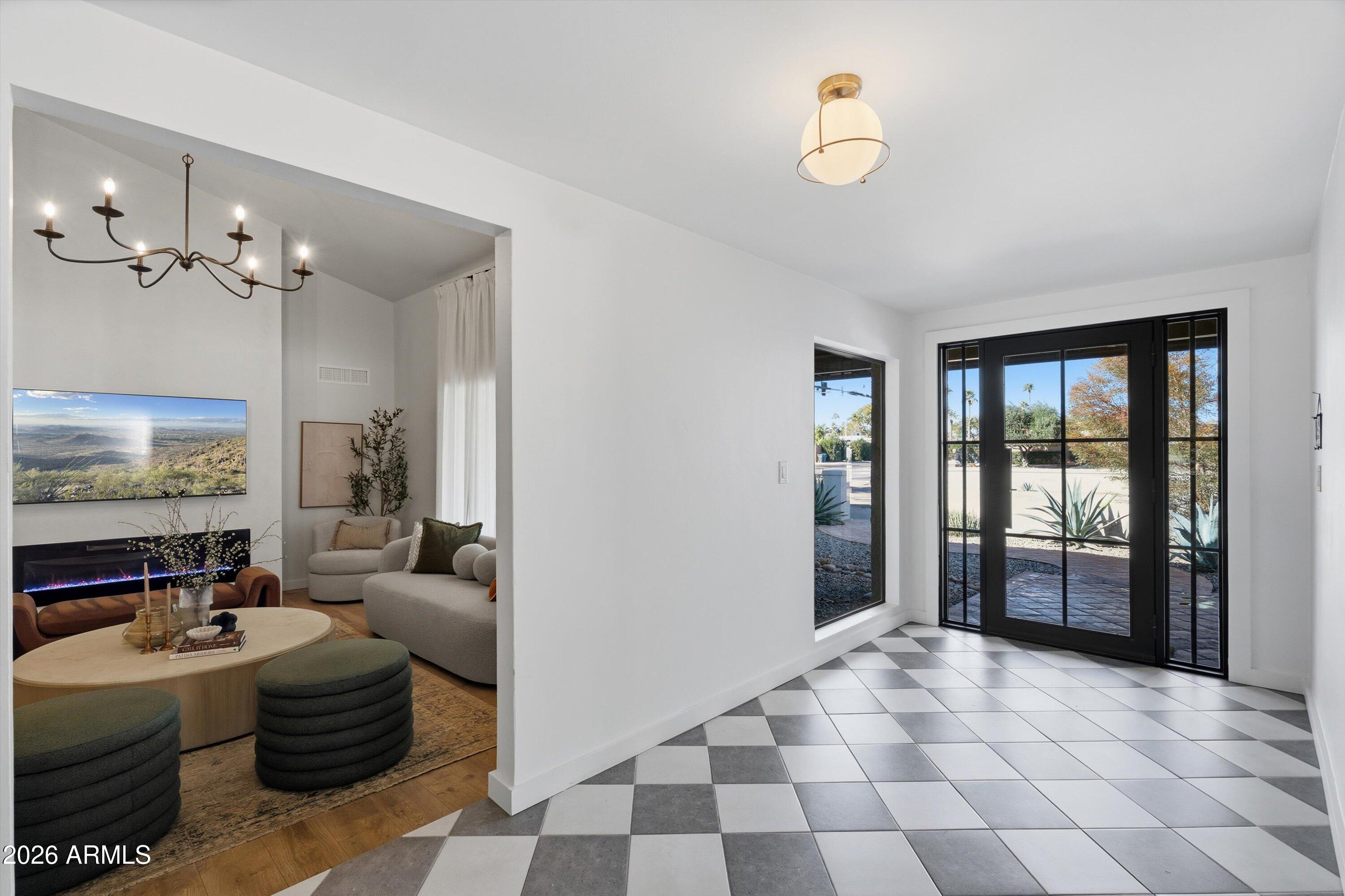 7001 E THUNDERBIRD Road