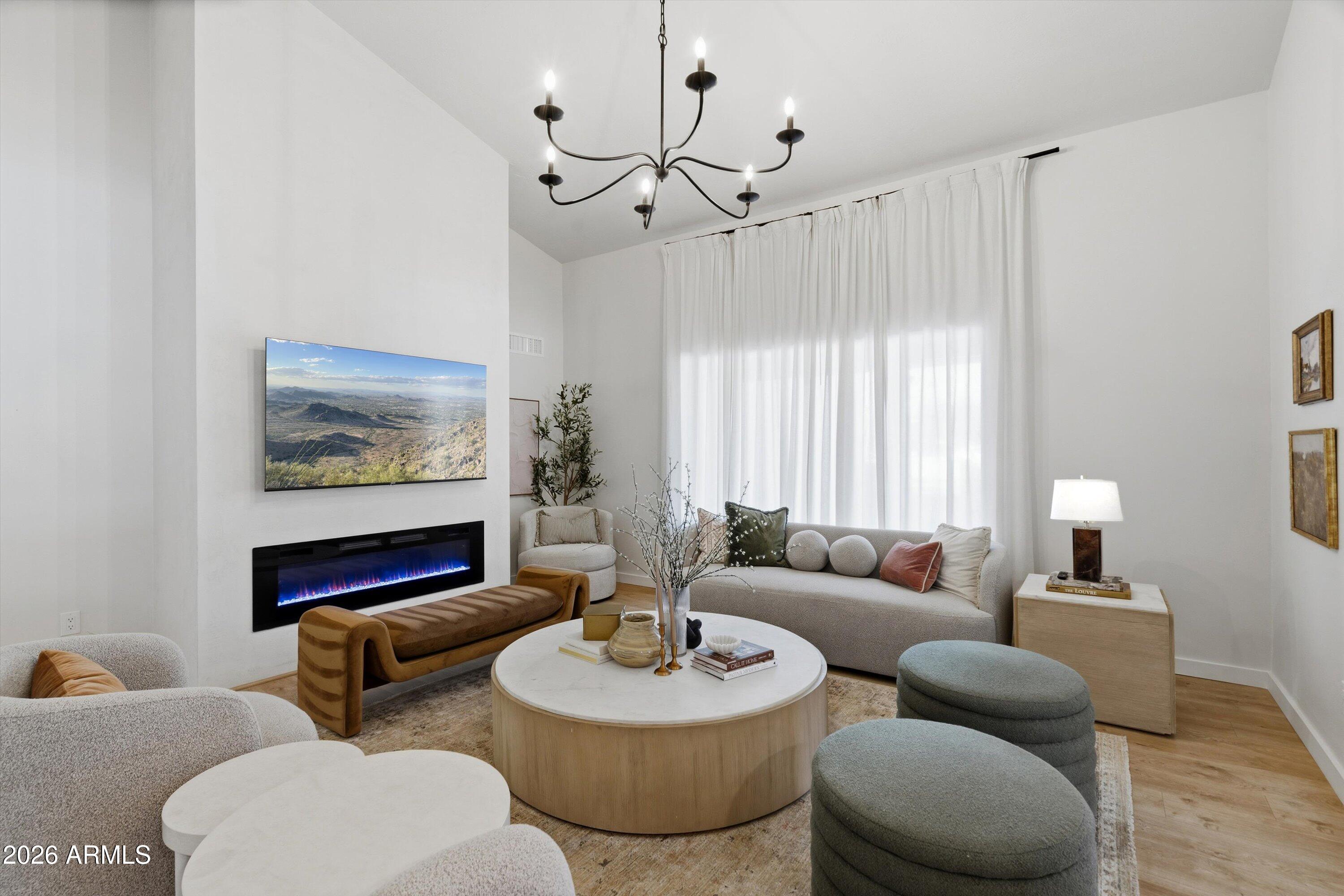 7001 E THUNDERBIRD Road