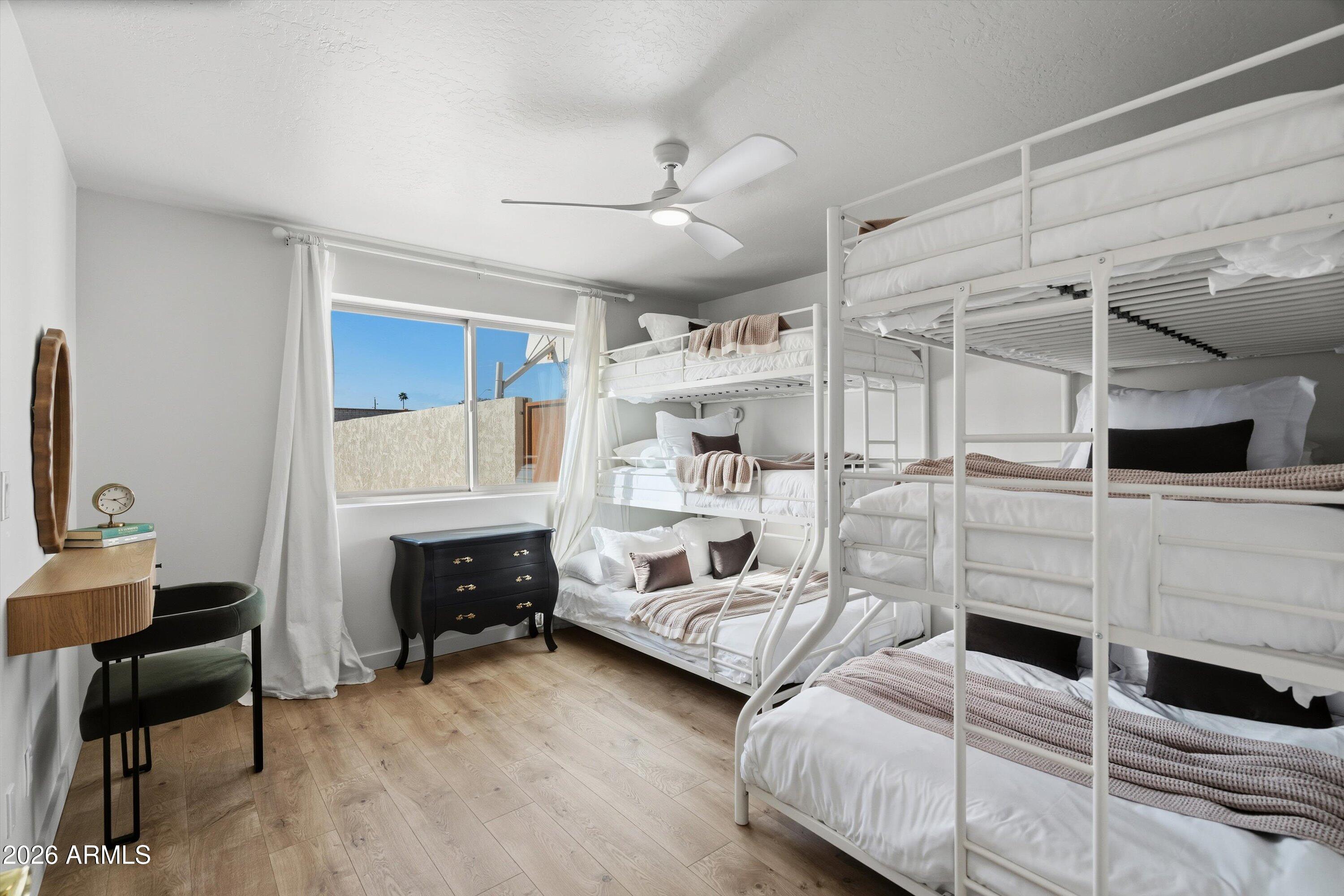 7001 E THUNDERBIRD Road