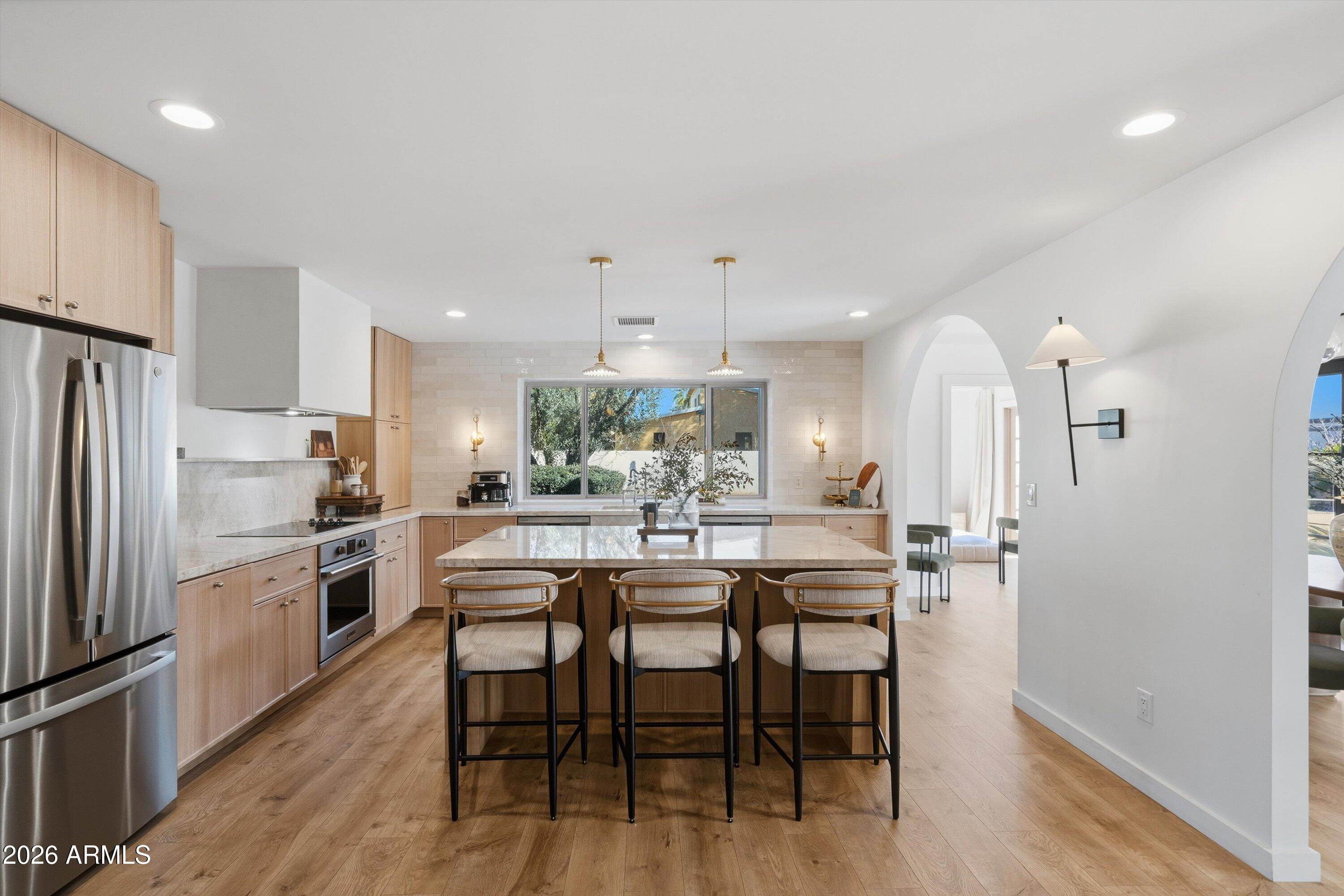 7001 E THUNDERBIRD Road