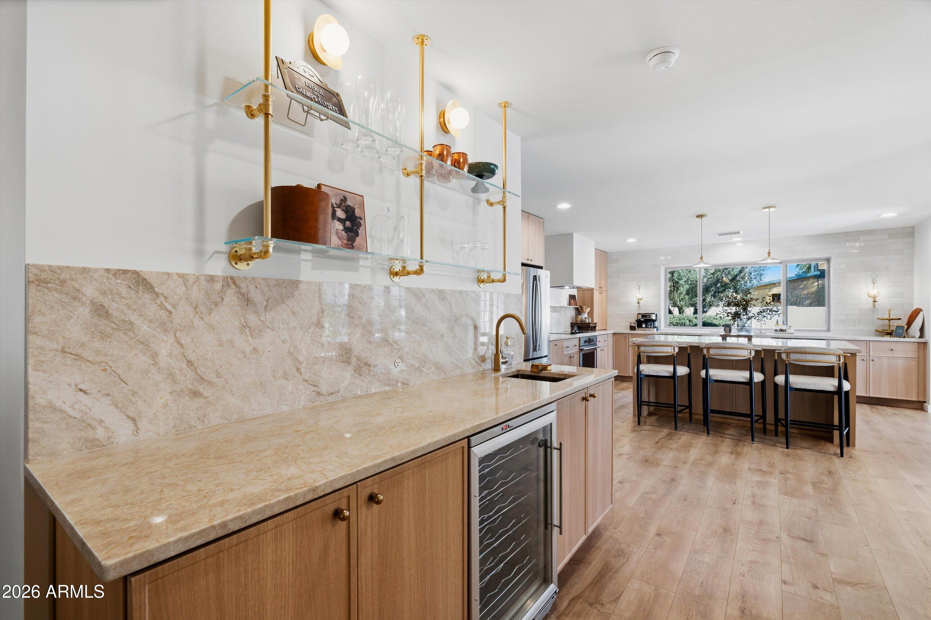 7001 E THUNDERBIRD Road