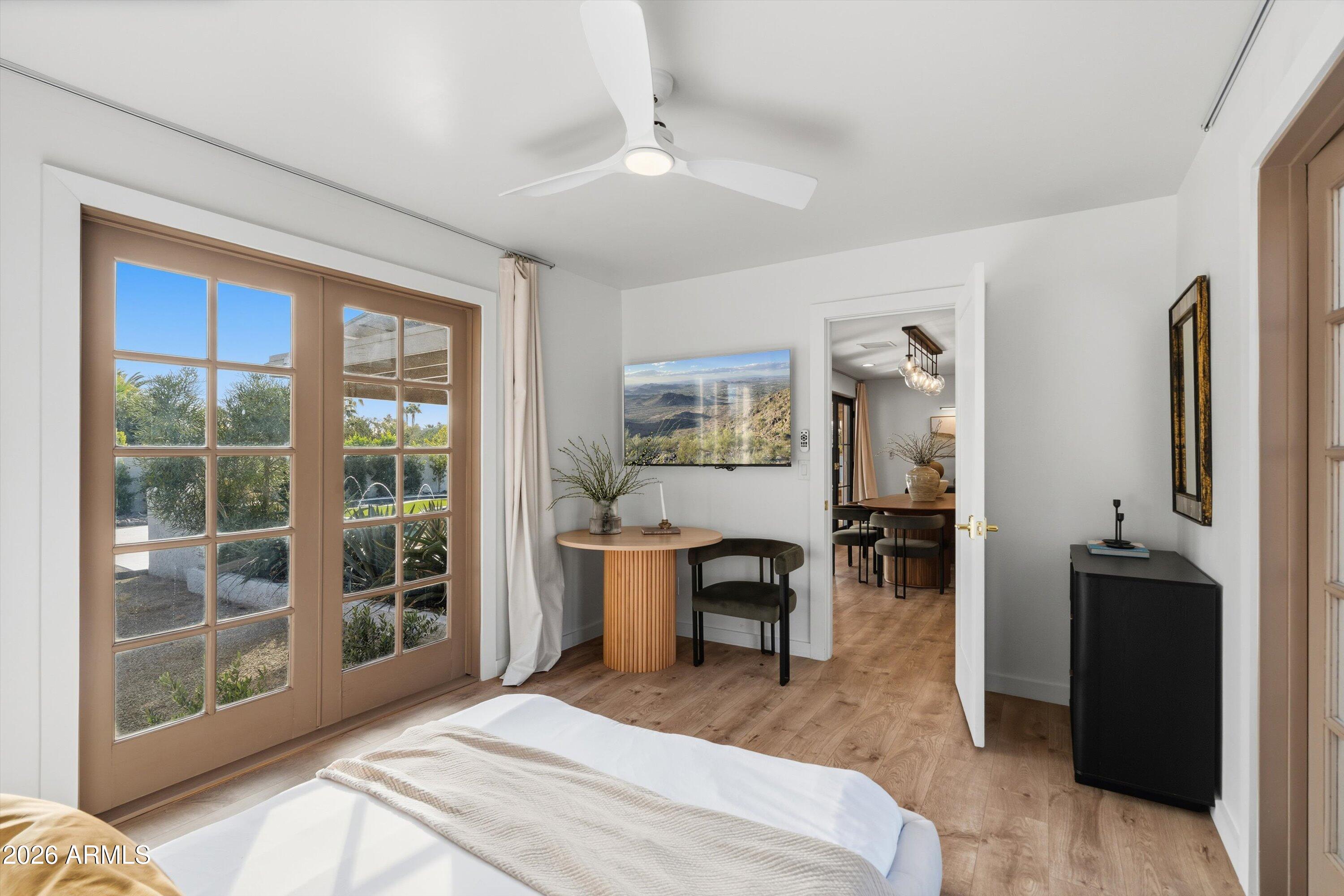 7001 E THUNDERBIRD Road