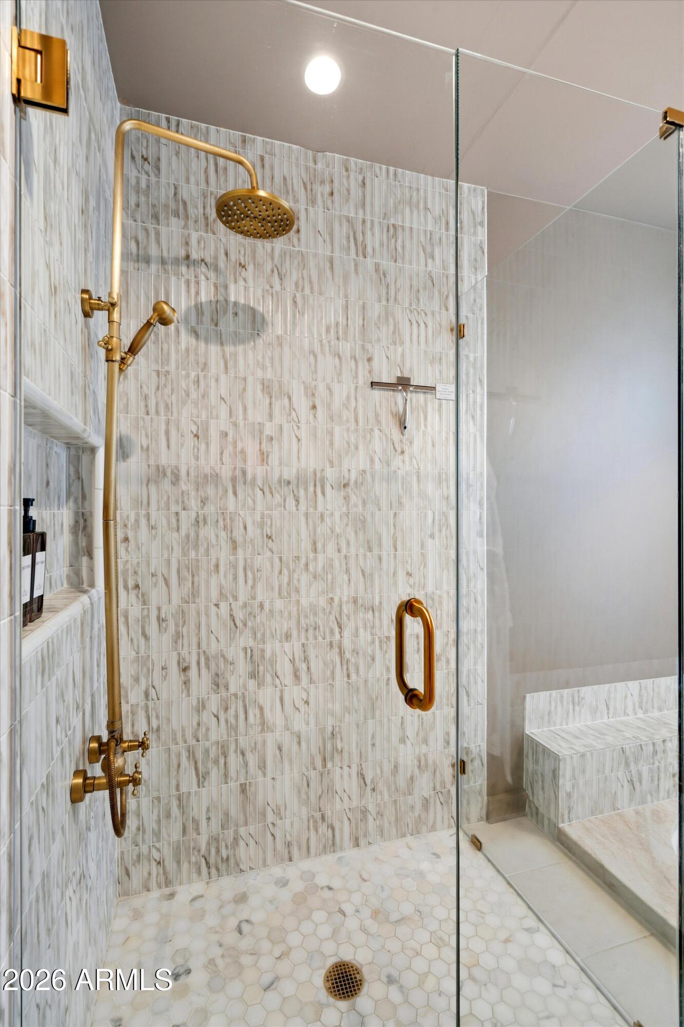 7001 E THUNDERBIRD Road