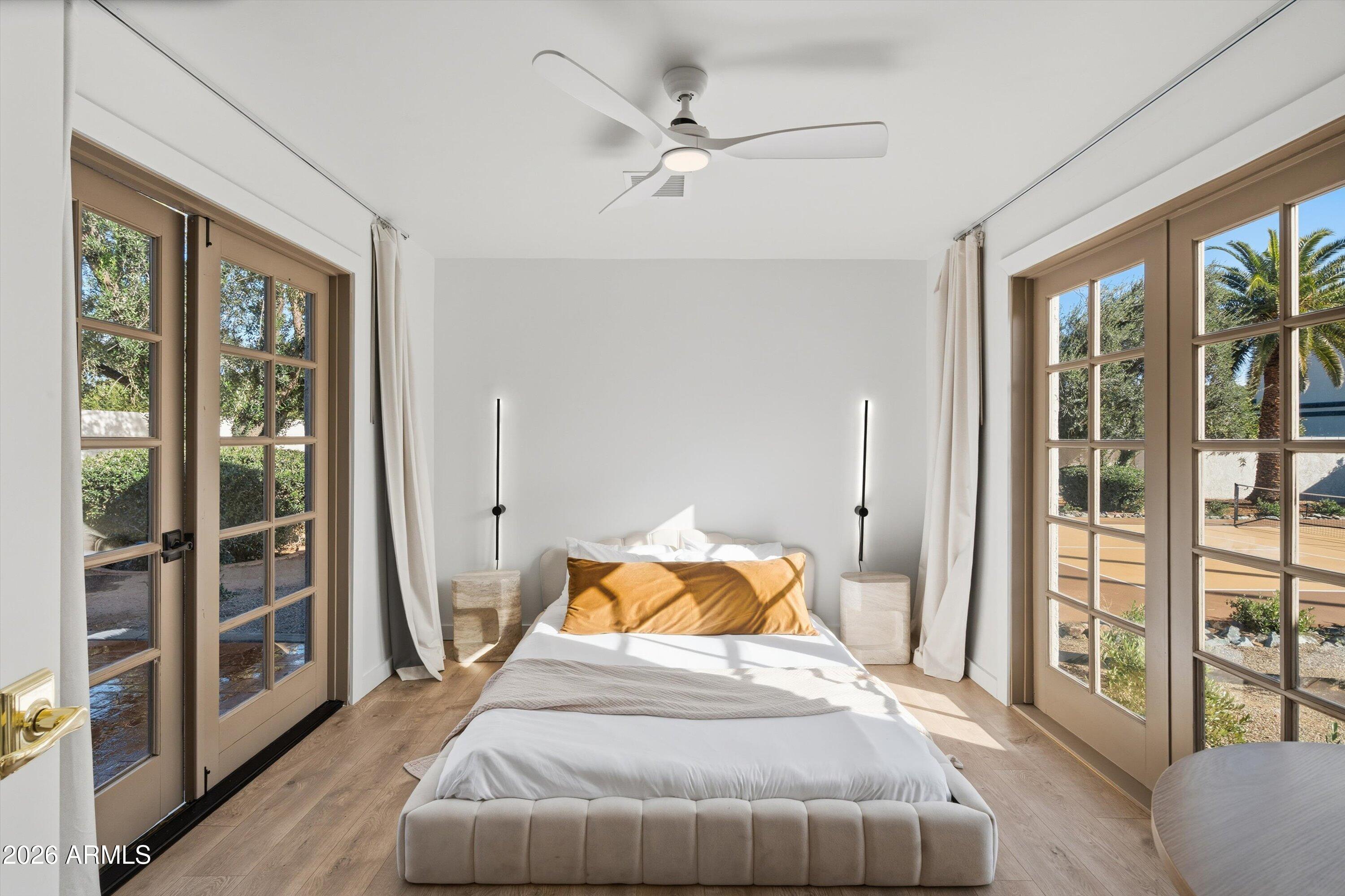 7001 E THUNDERBIRD Road