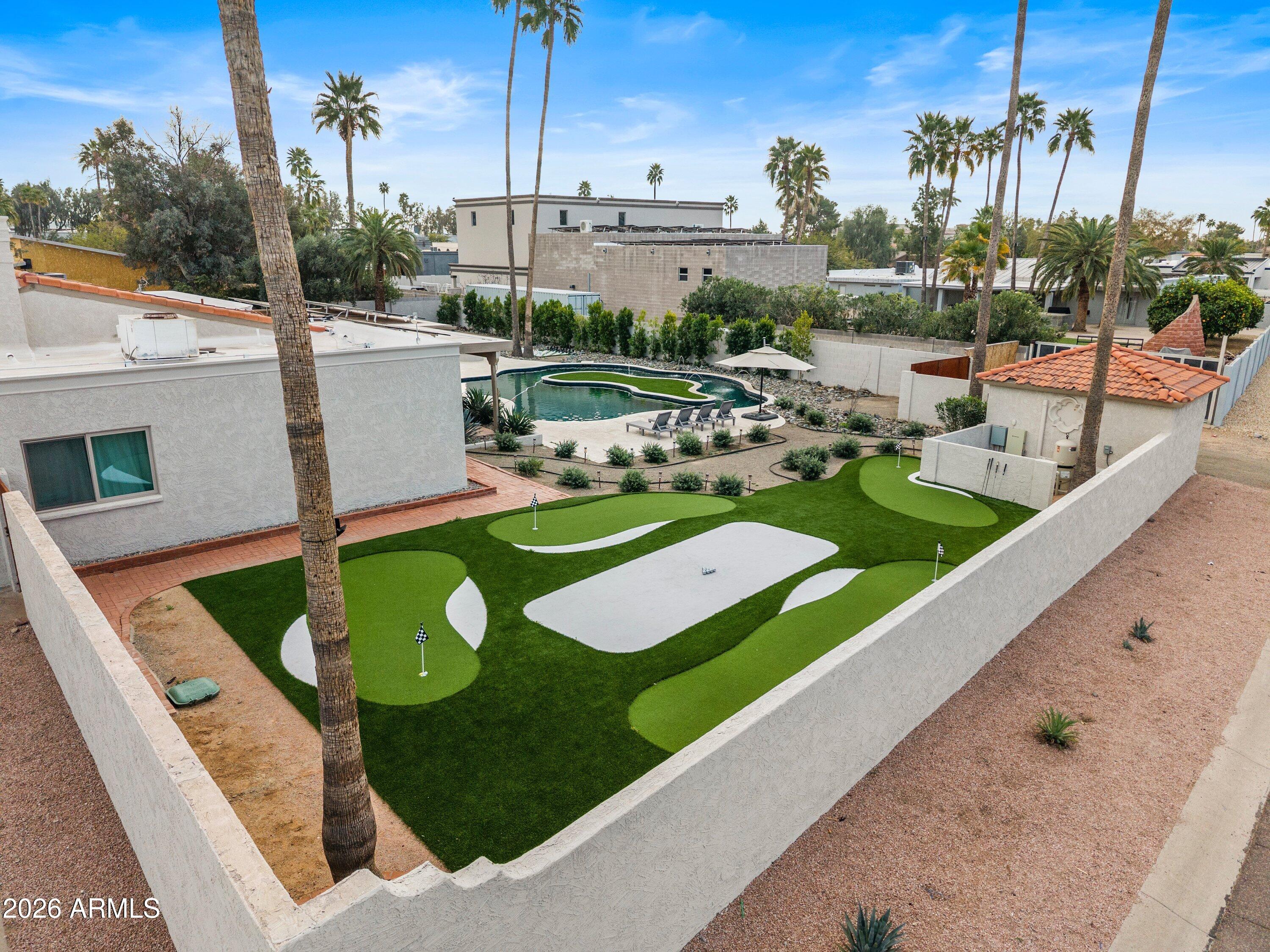 7001 E THUNDERBIRD Road