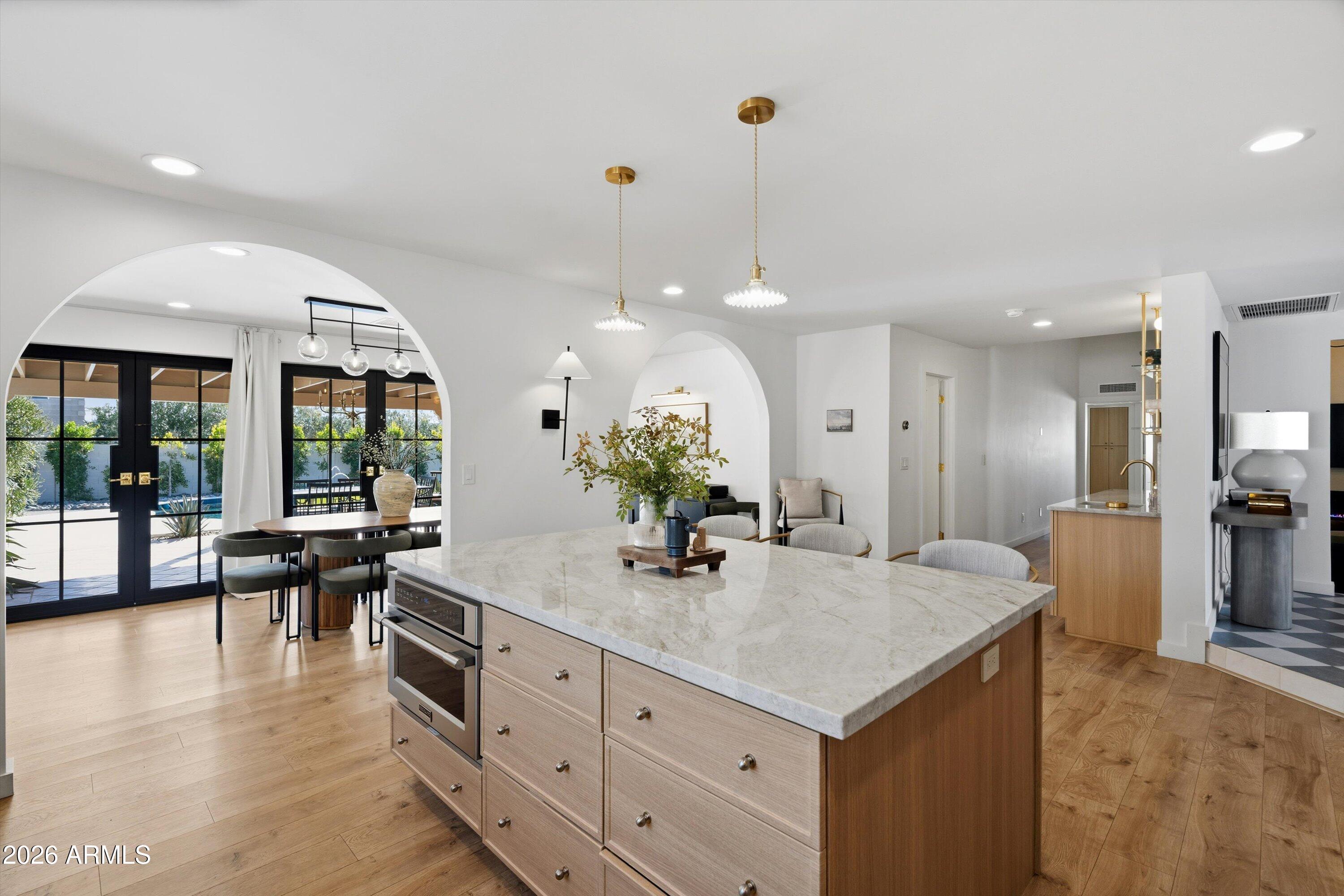 7001 E THUNDERBIRD Road