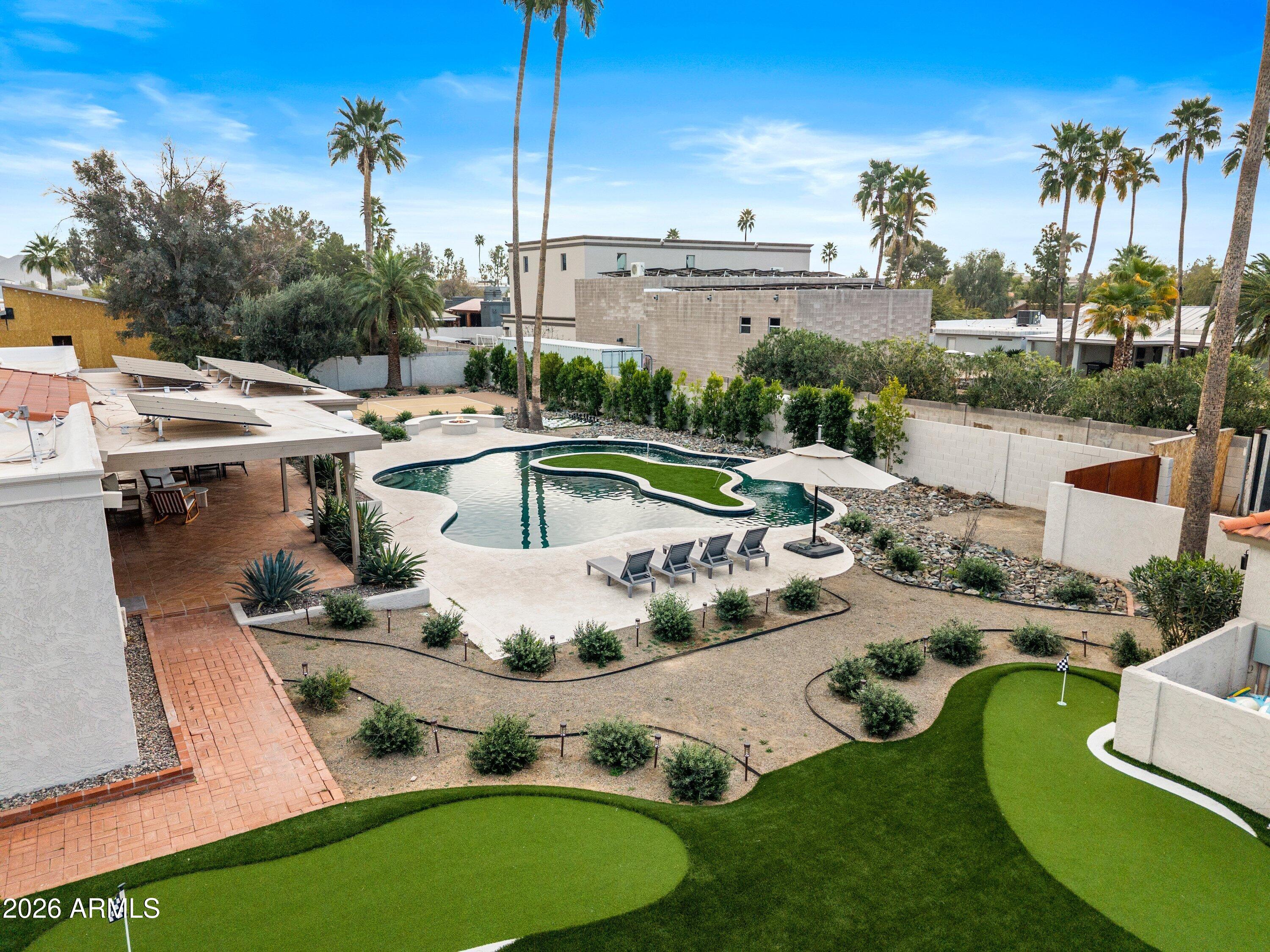 7001 E THUNDERBIRD Road