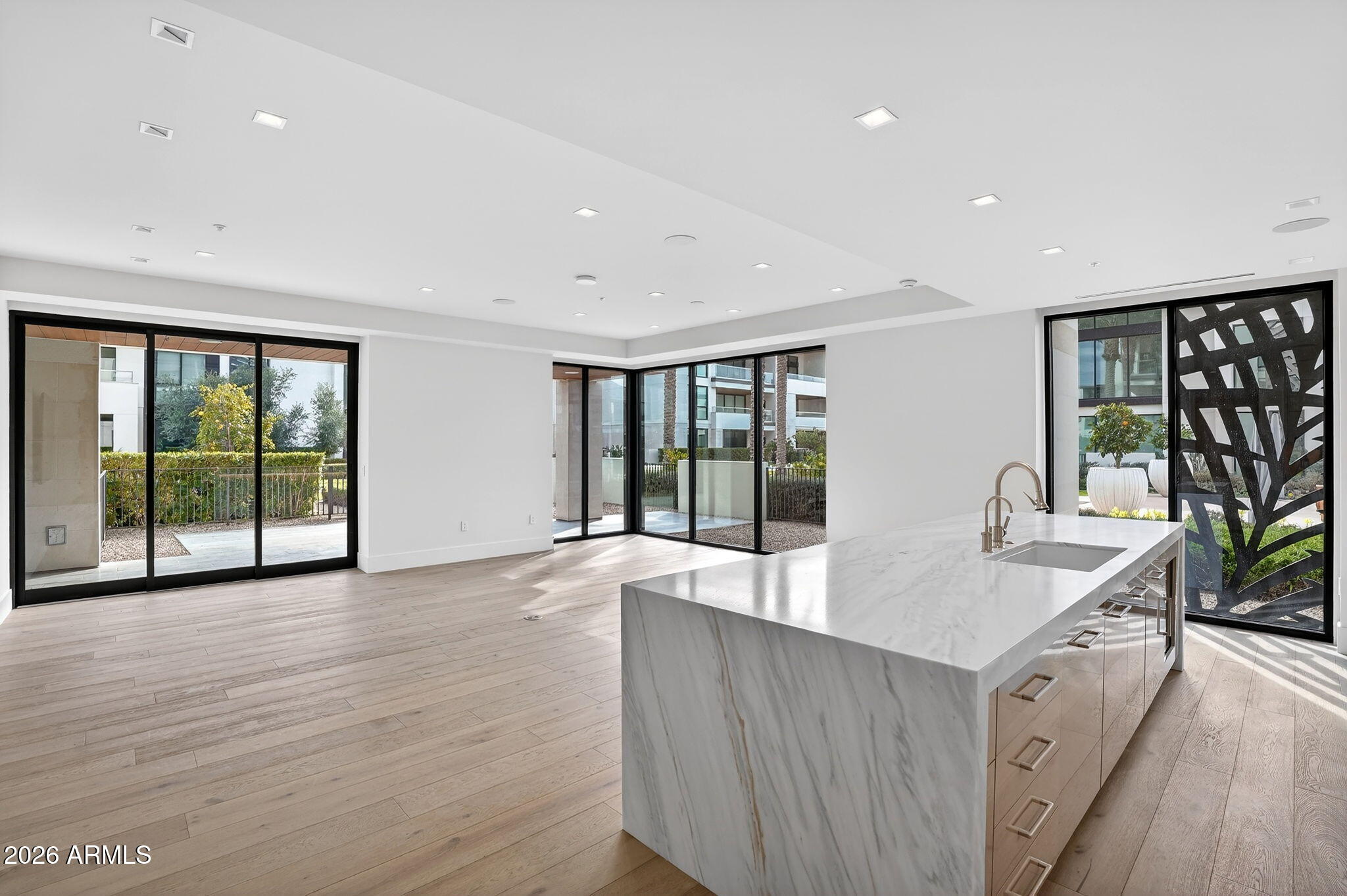 6587 N PALMERAIE Boulevard 1008