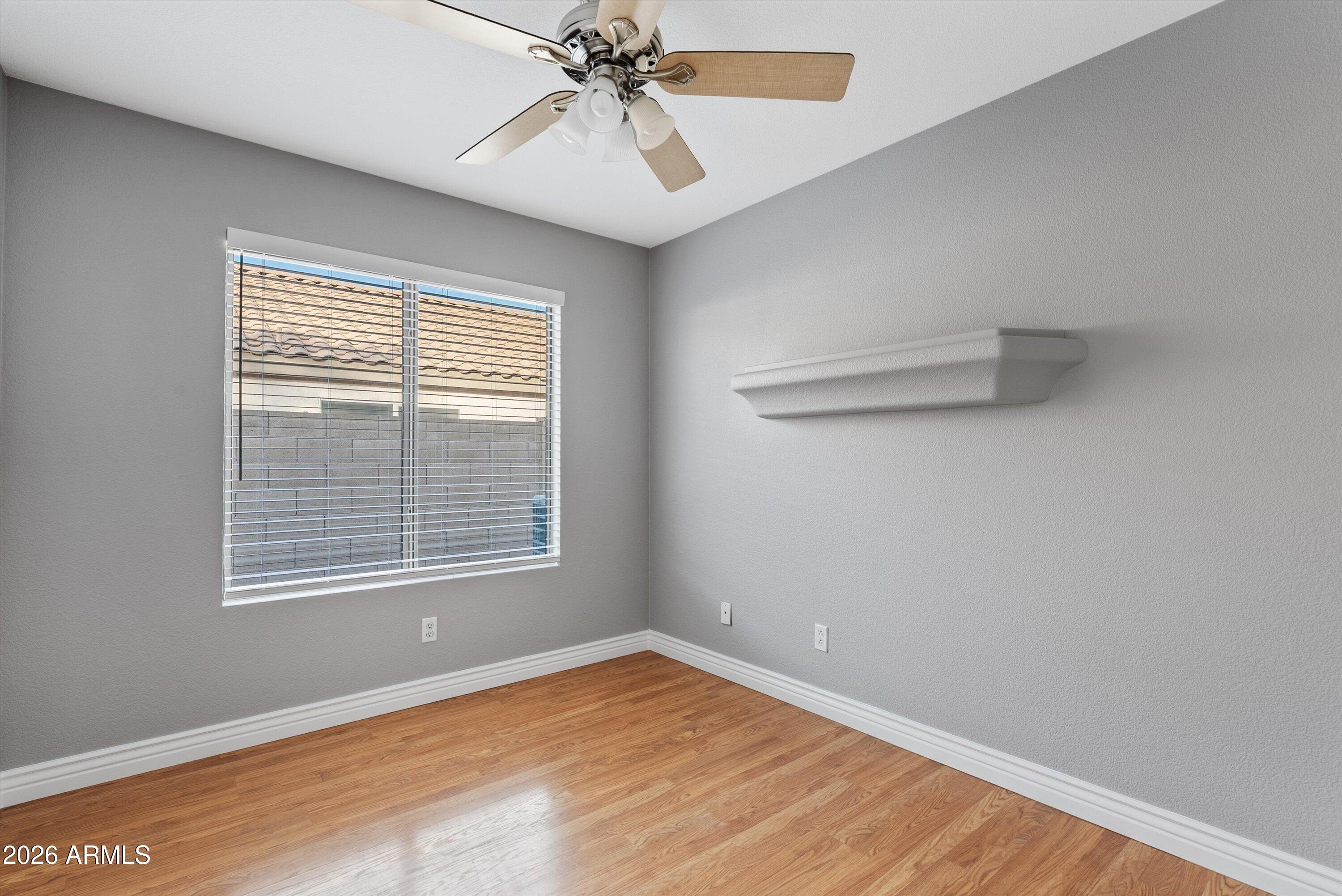870 W PAGE Avenue