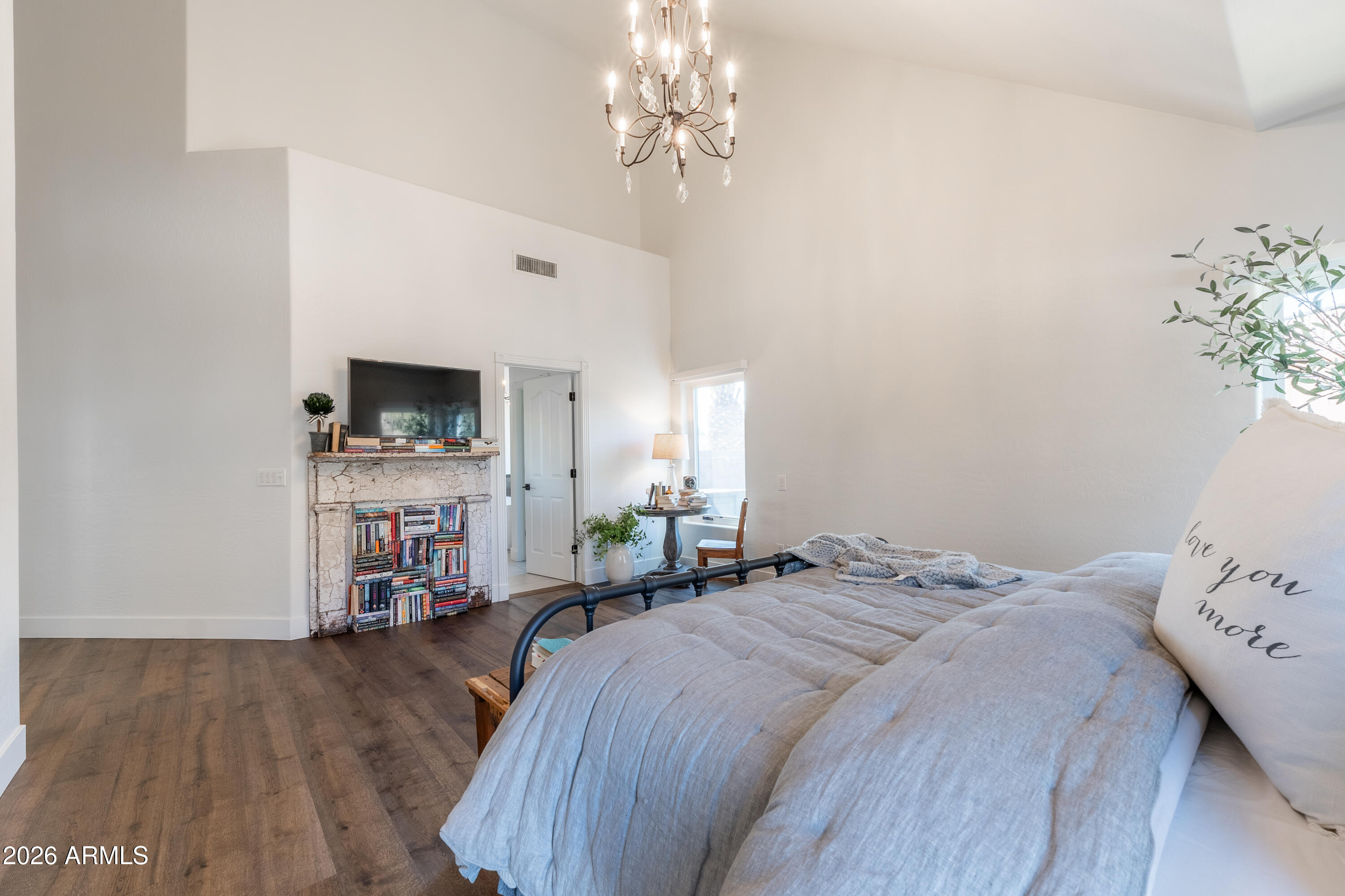 2784 E VIA DE PALMAS