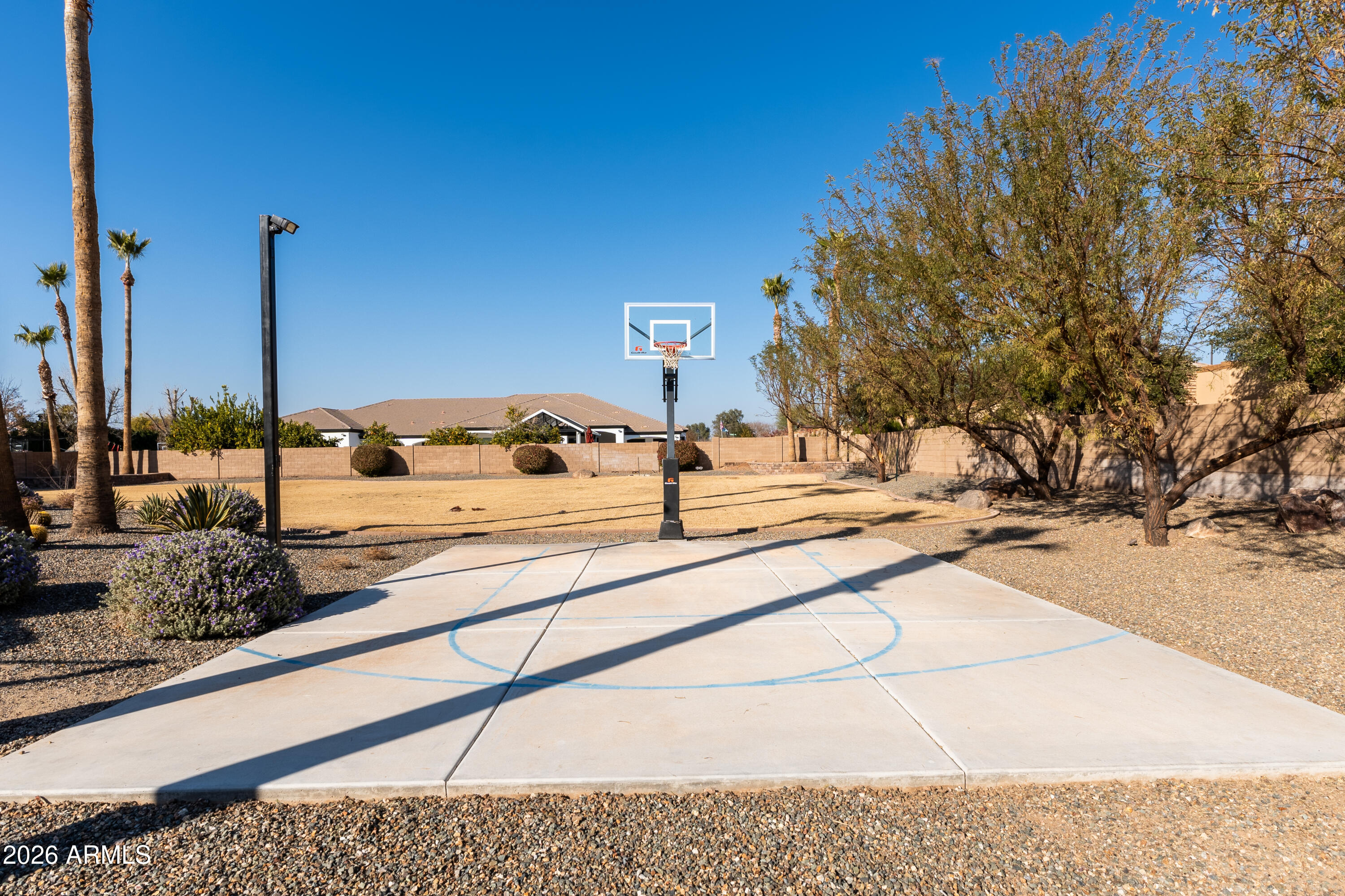 2784 E VIA DE PALMAS