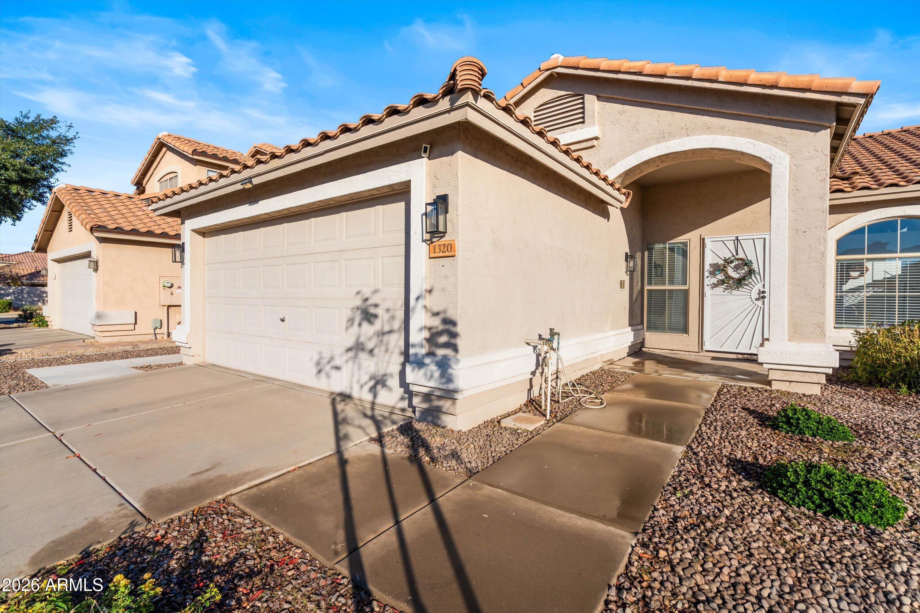 1320 W KINGBIRD Drive