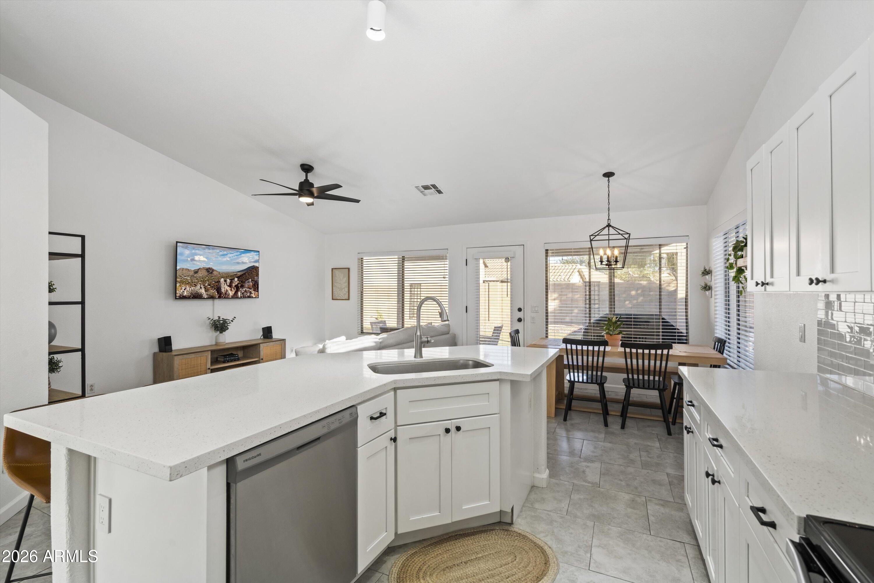 1320 W KINGBIRD Drive