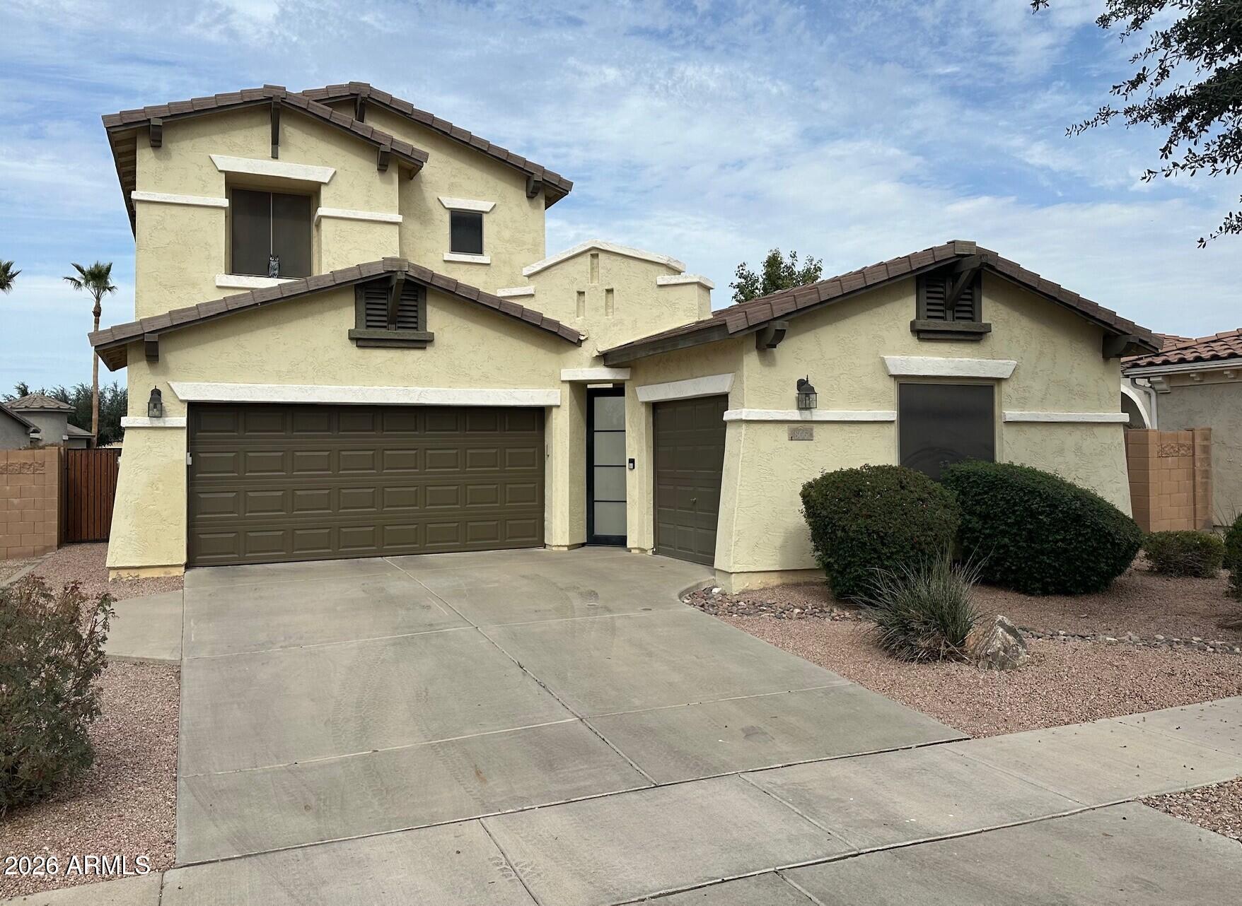 866 E La Costa Place