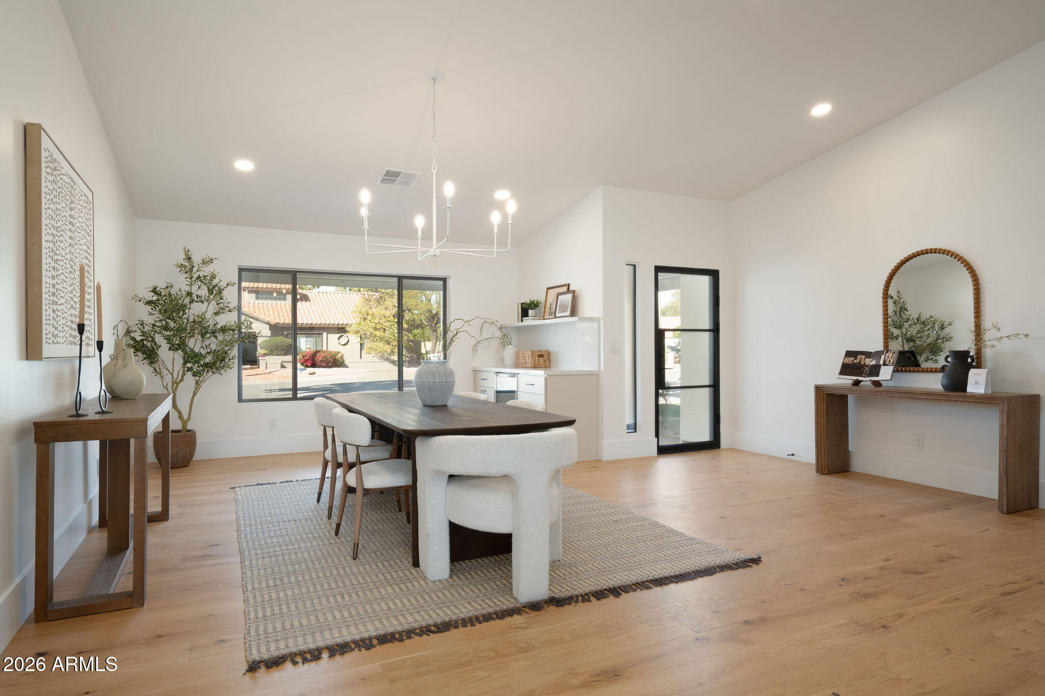 6009 E MONTE CRISTO Avenue