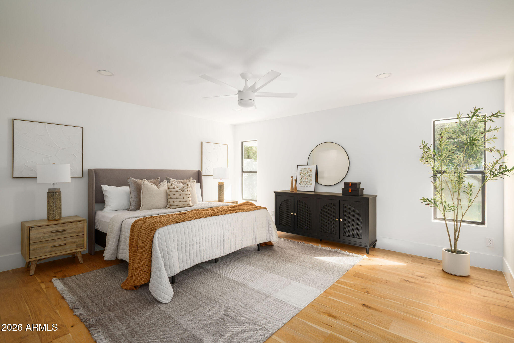 6009 E MONTE CRISTO Avenue